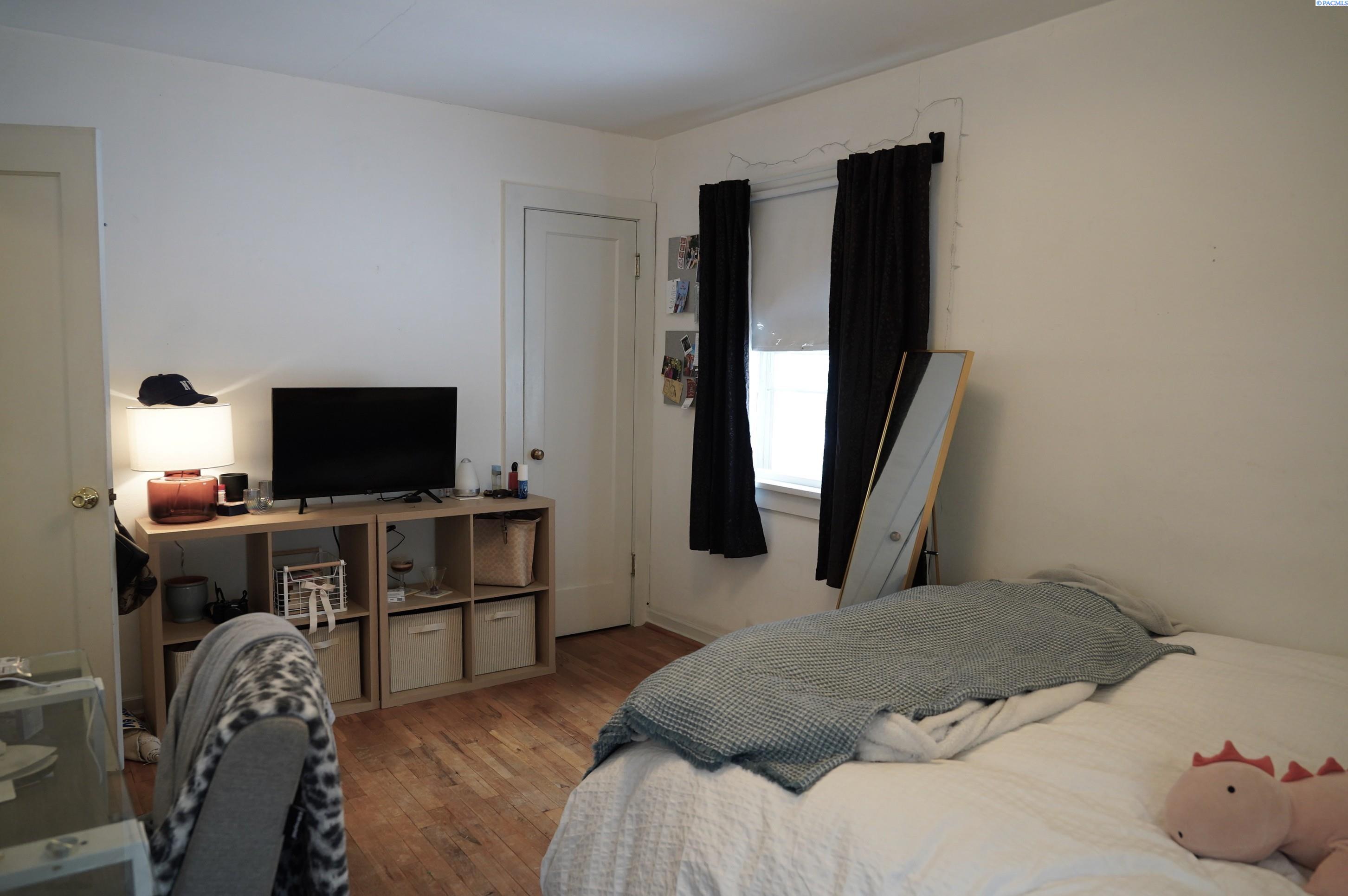 1005 NE Duncan