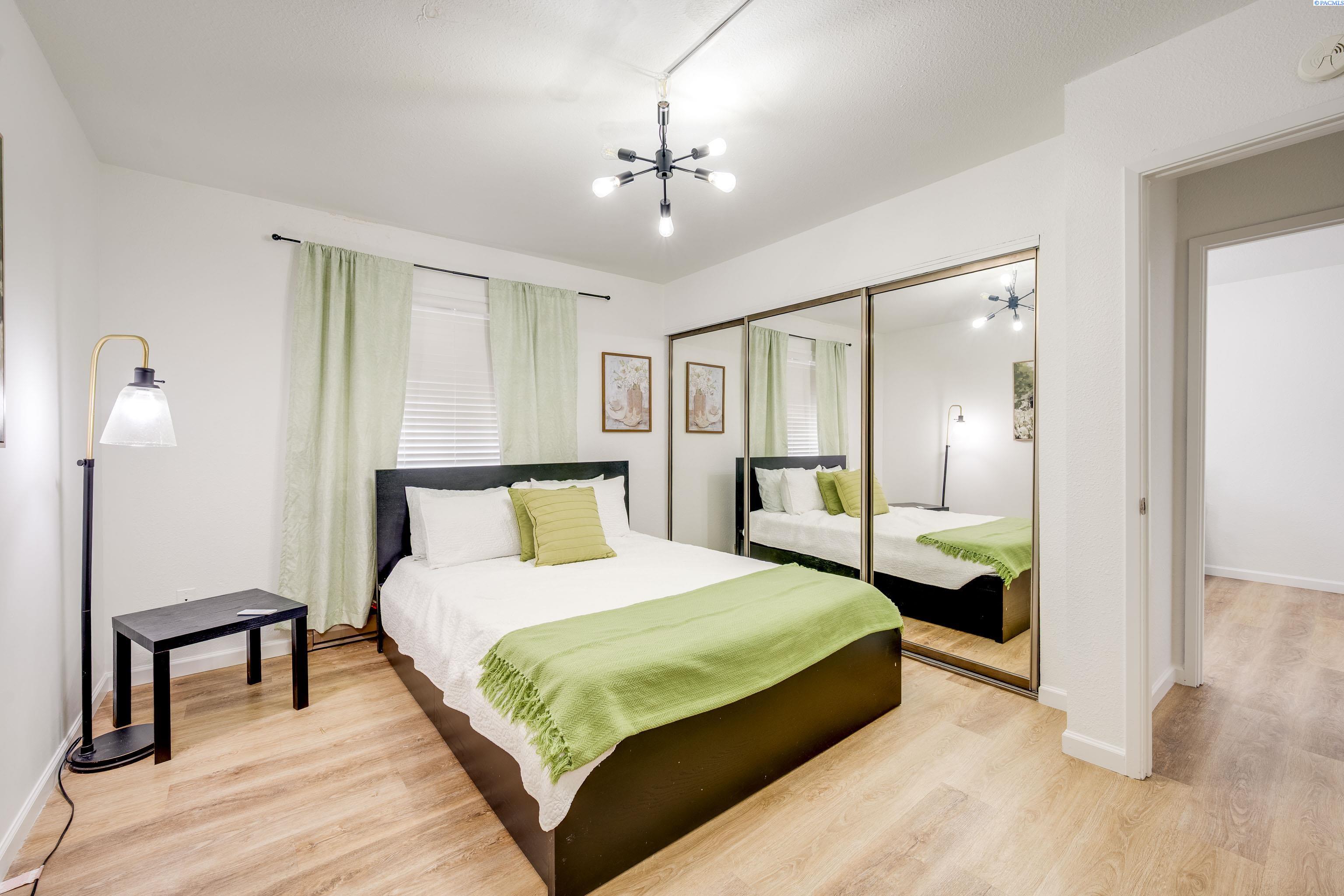 600 SW Crestview St #20