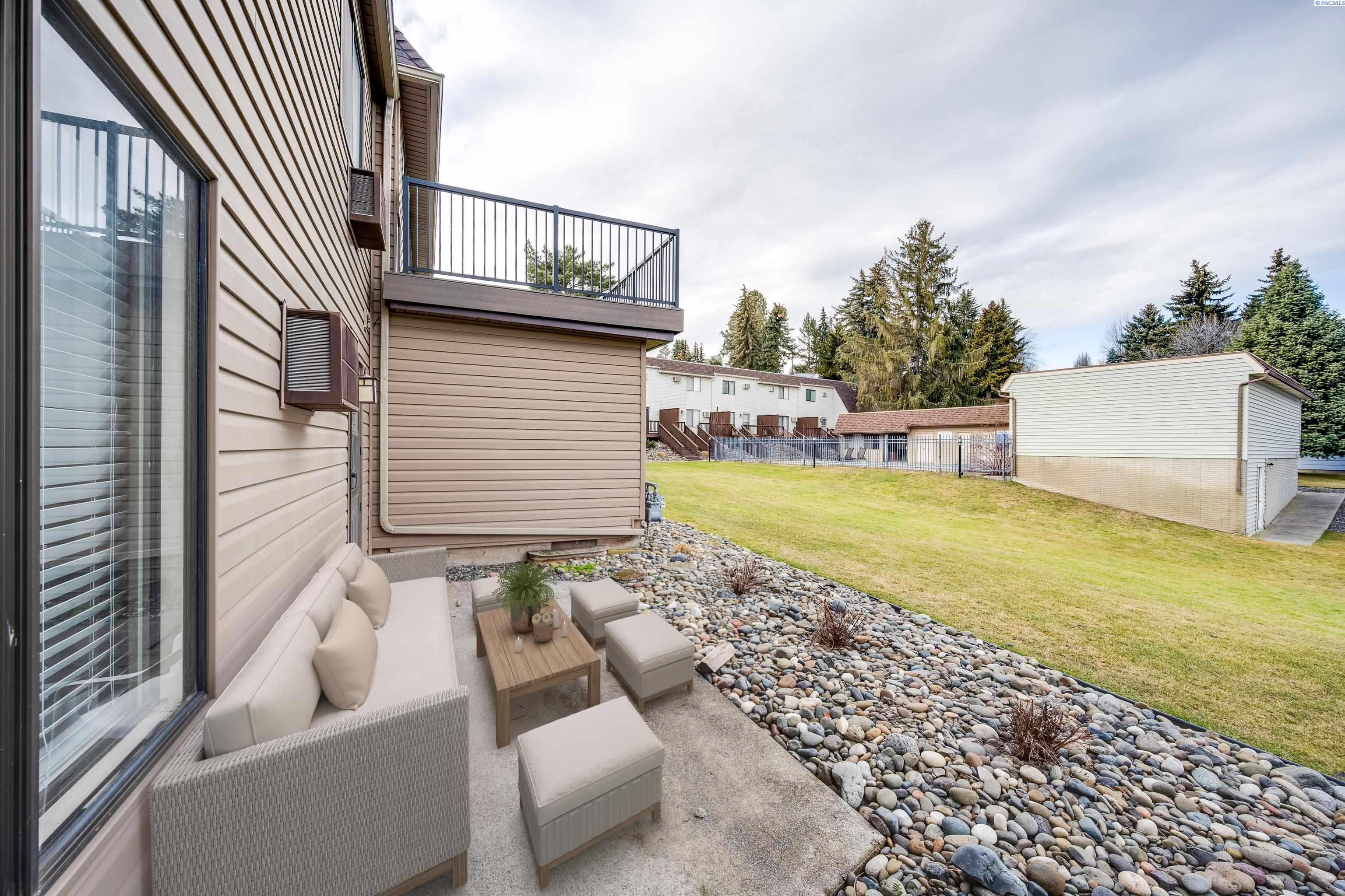 600 SW Crestview St #20