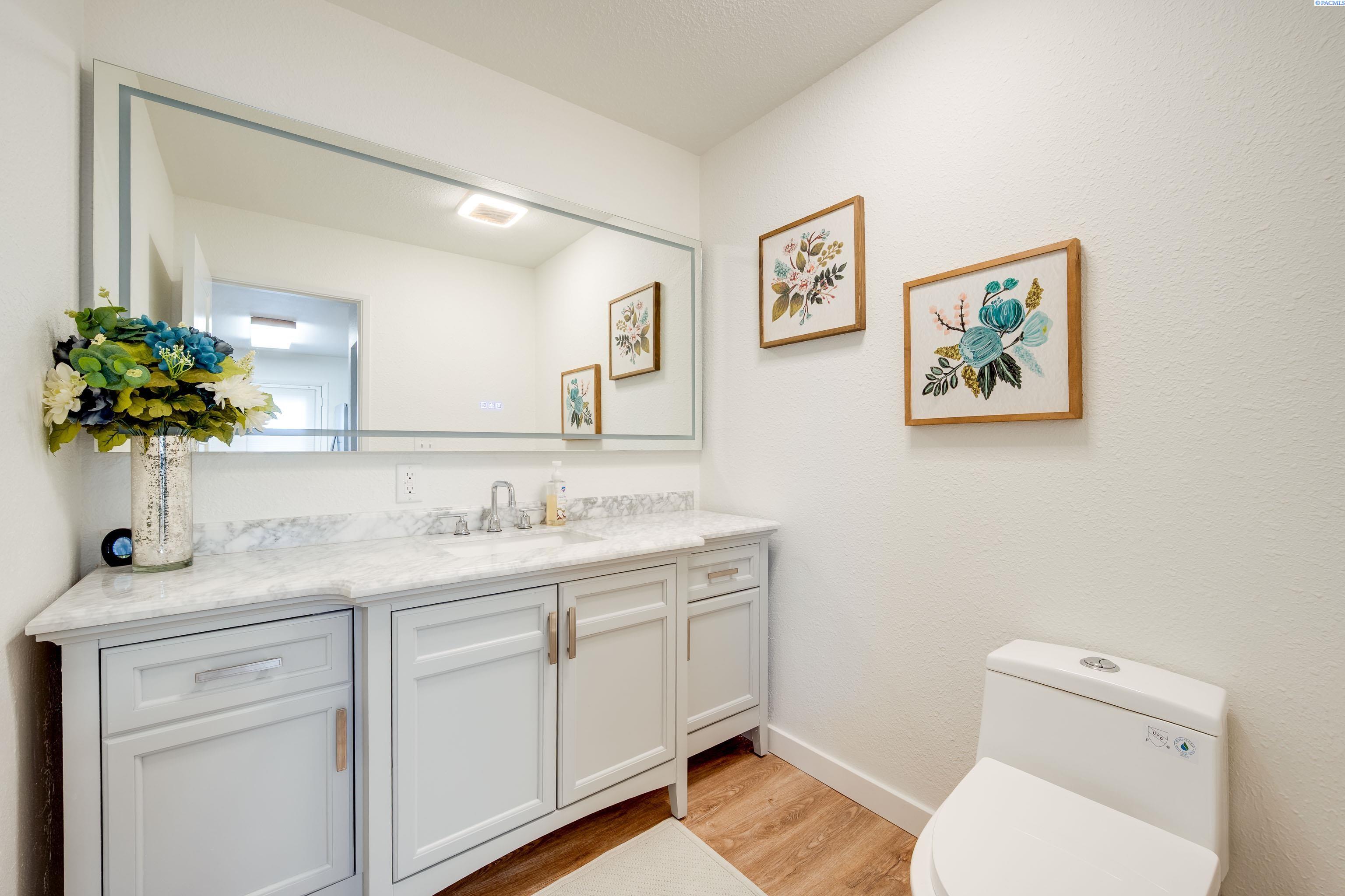 600 SW Crestview St #20