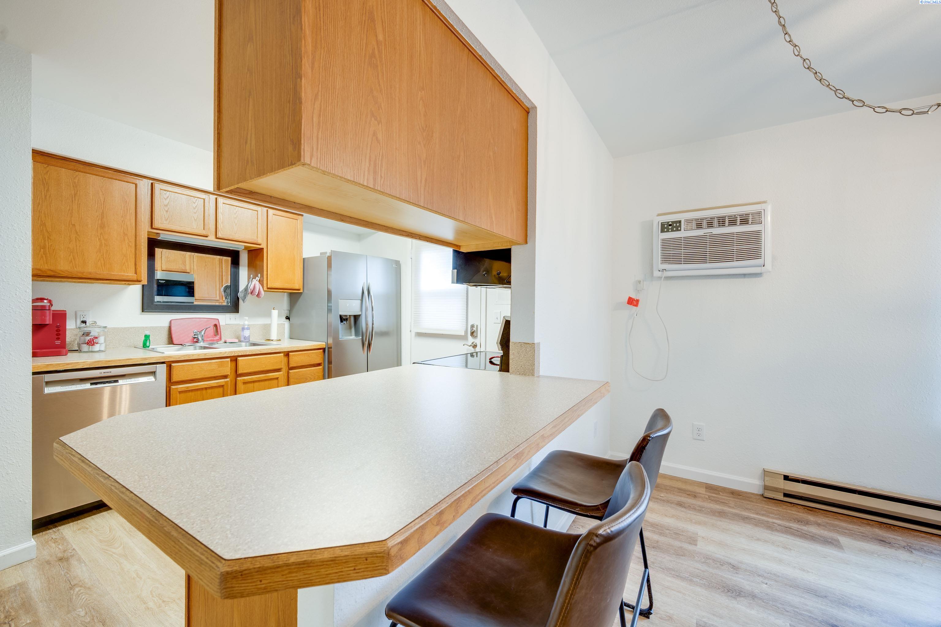 600 SW Crestview St #20