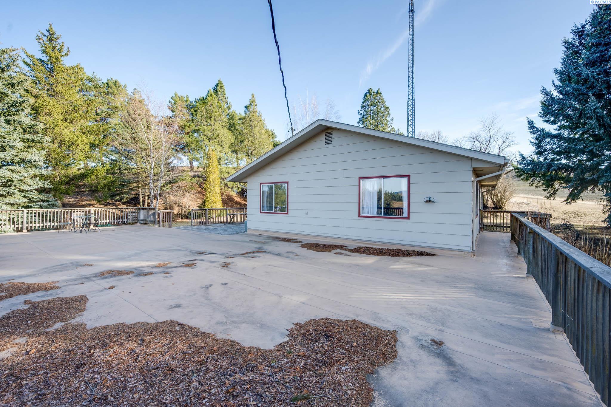 2854 Banner Rd