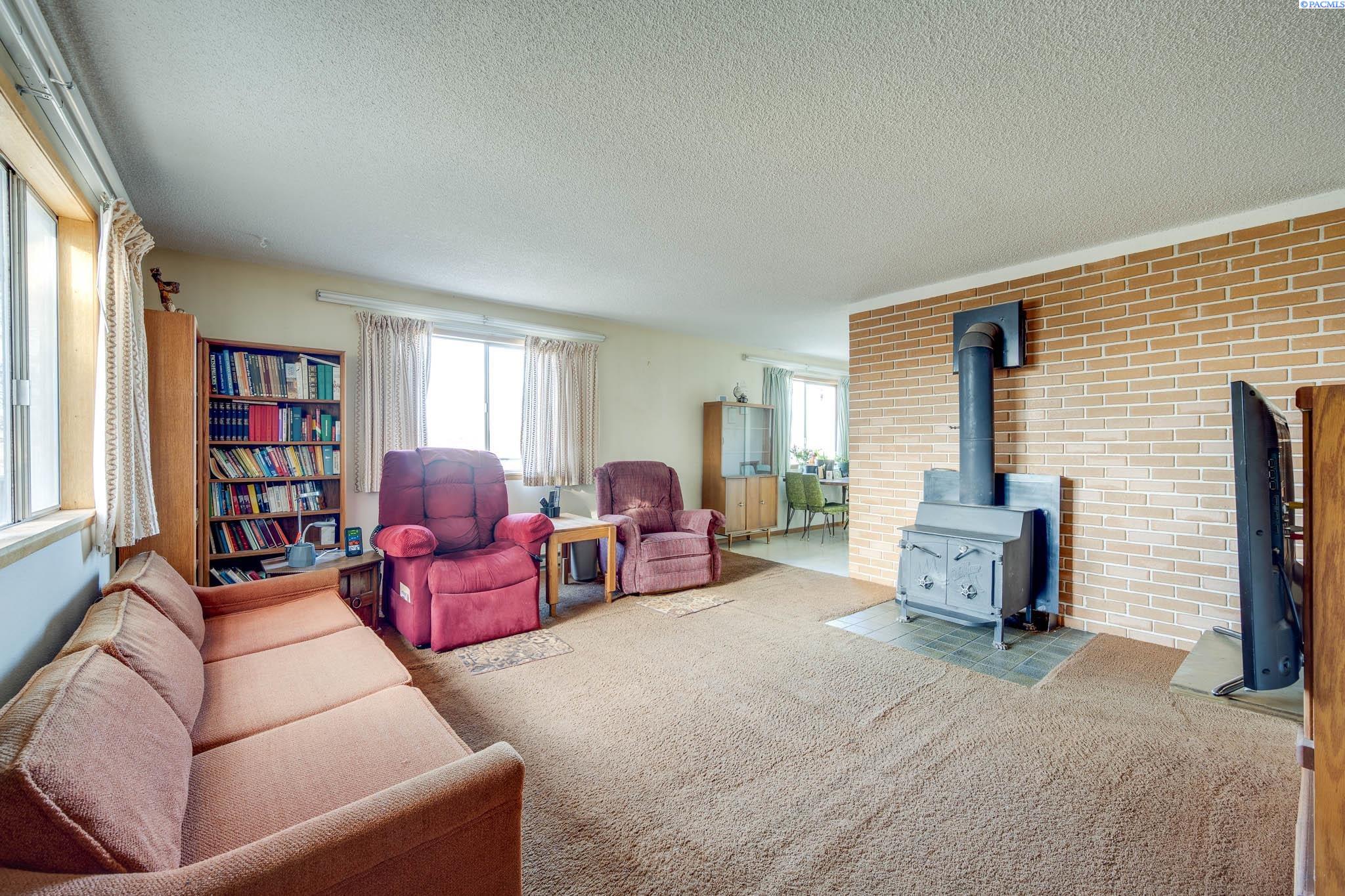 2854 Banner Rd