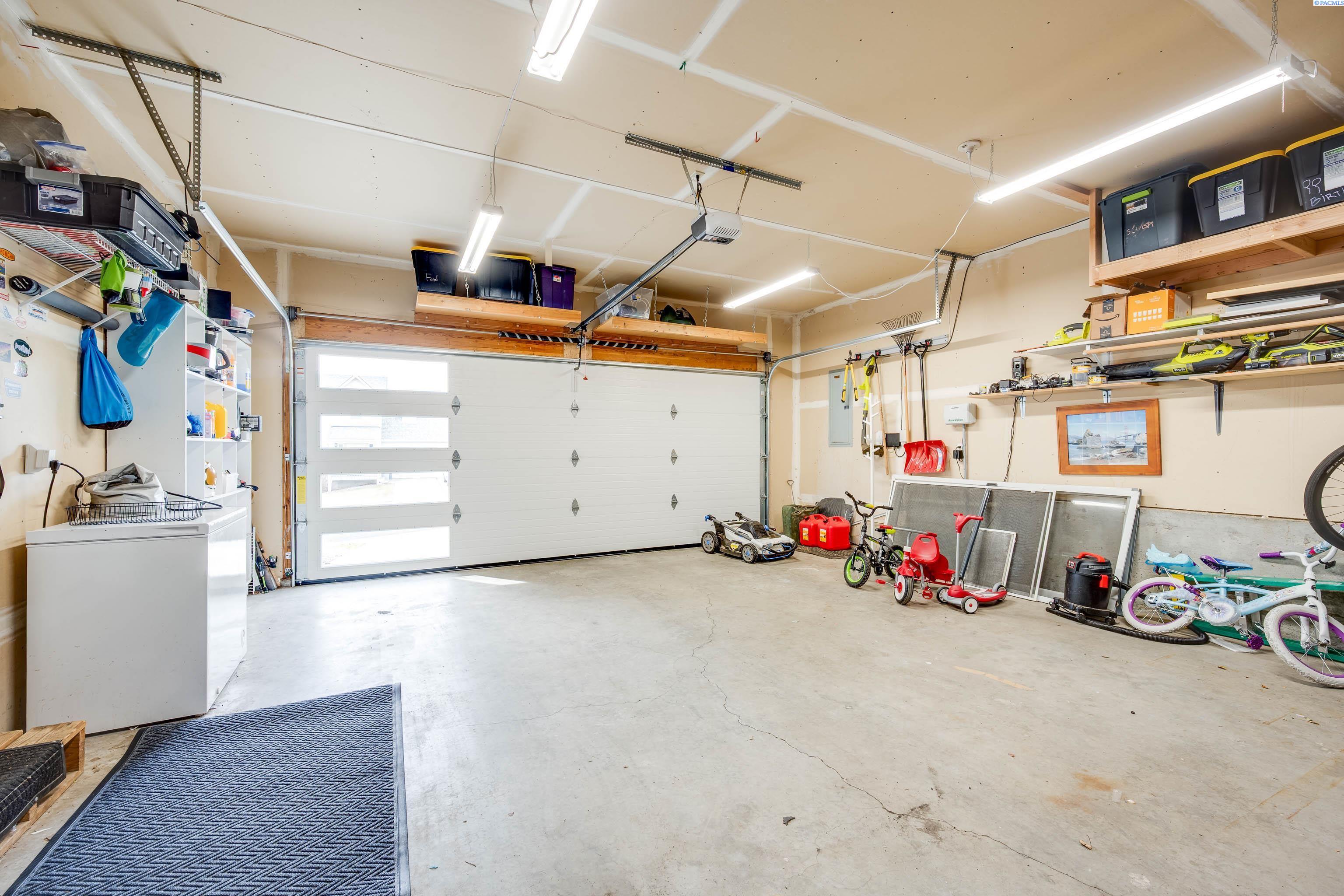 1720 NW Bella Vista Dr