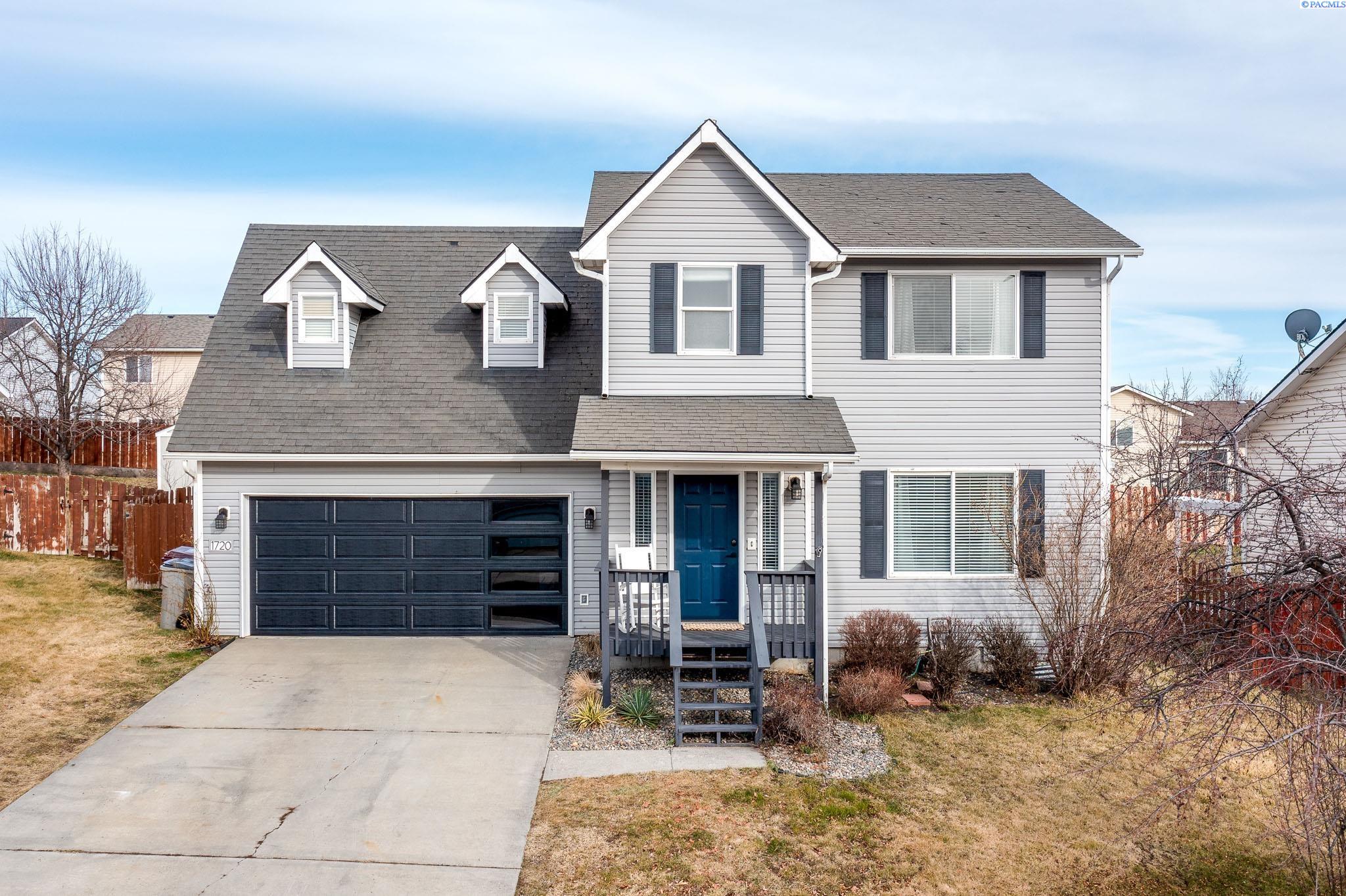1720 NW Bella Vista Dr