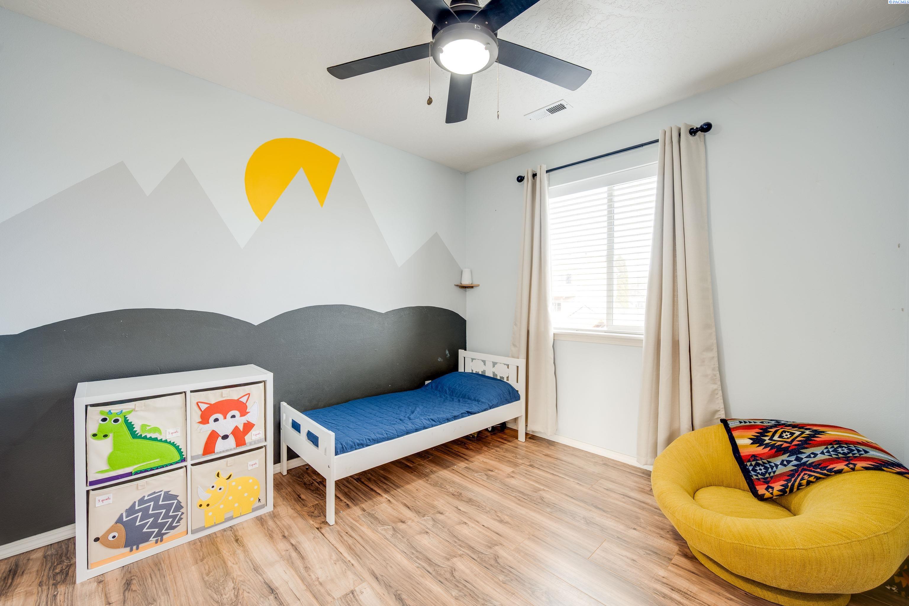 1720 NW Bella Vista Dr