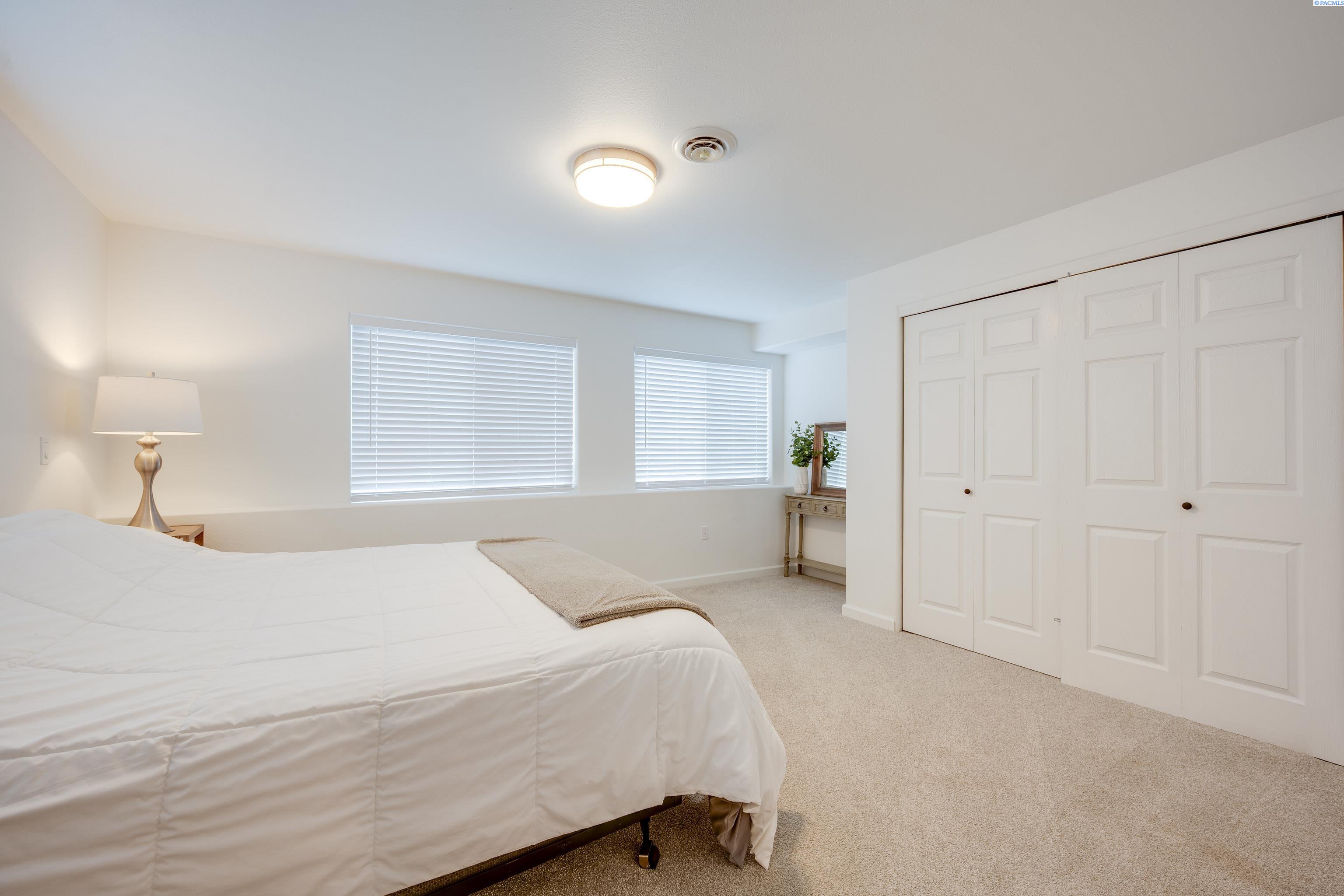 1245 SW Campus View Drive