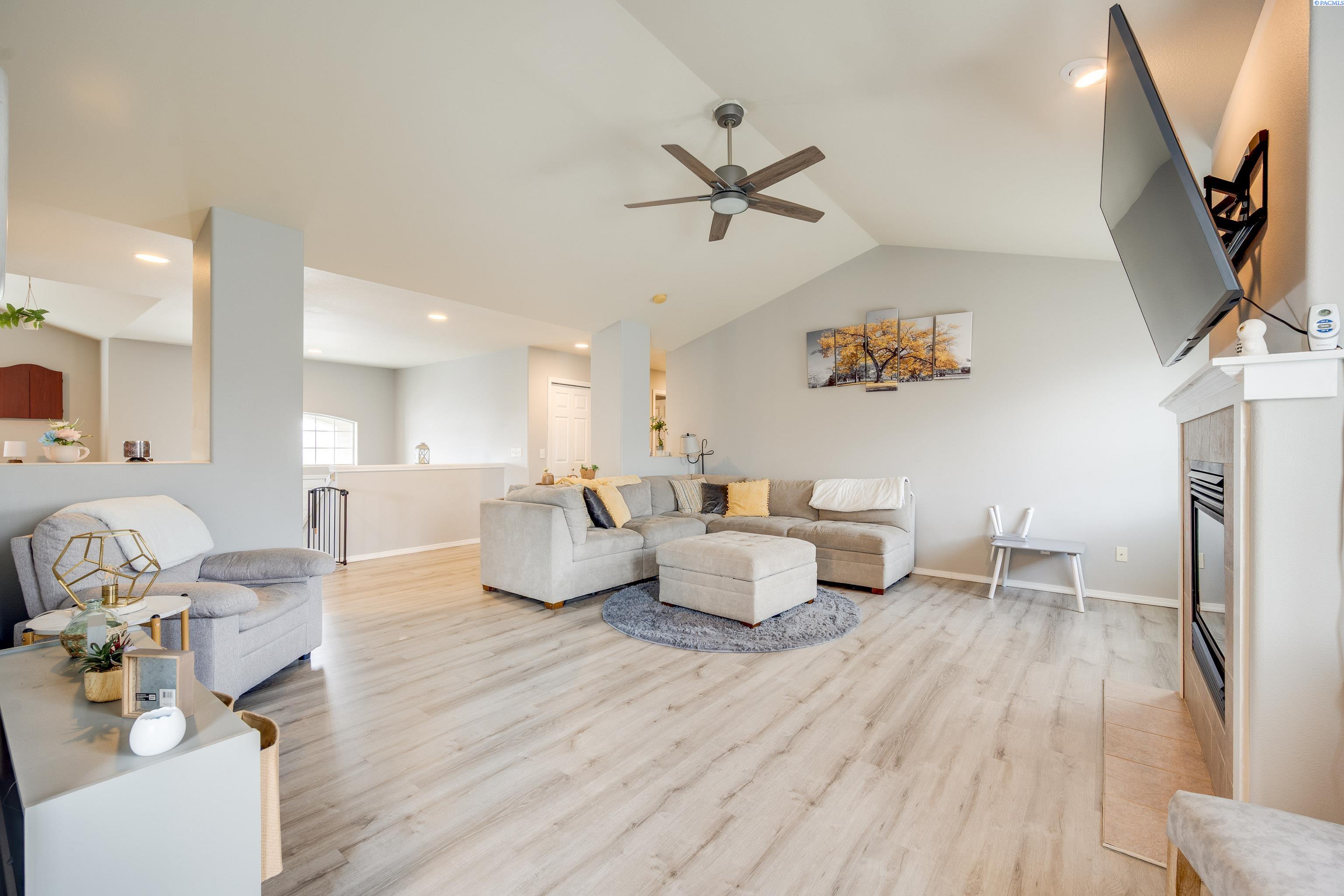 2325 NW Ridgeline Drive