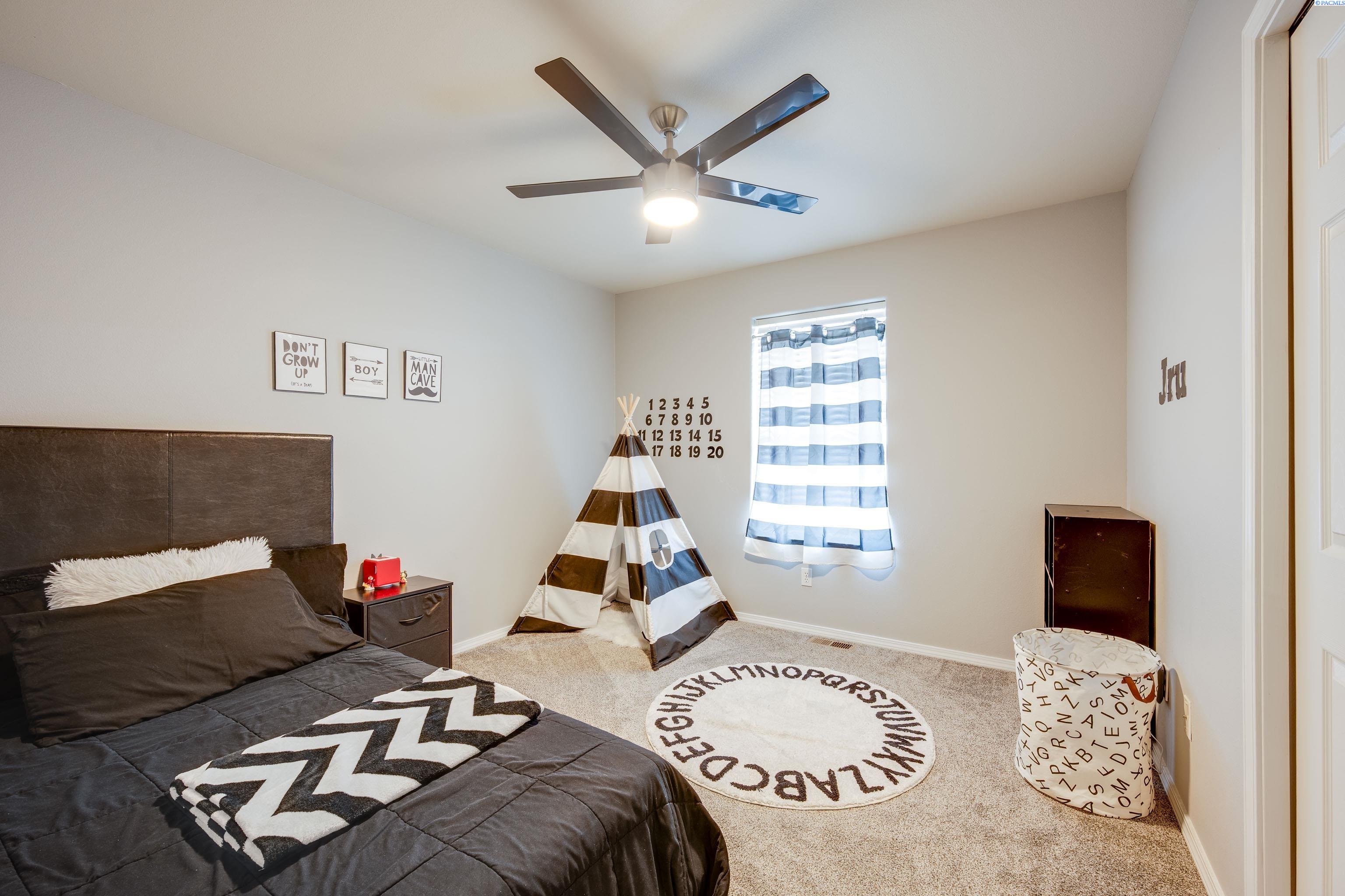 2325 NW Ridgeline Drive