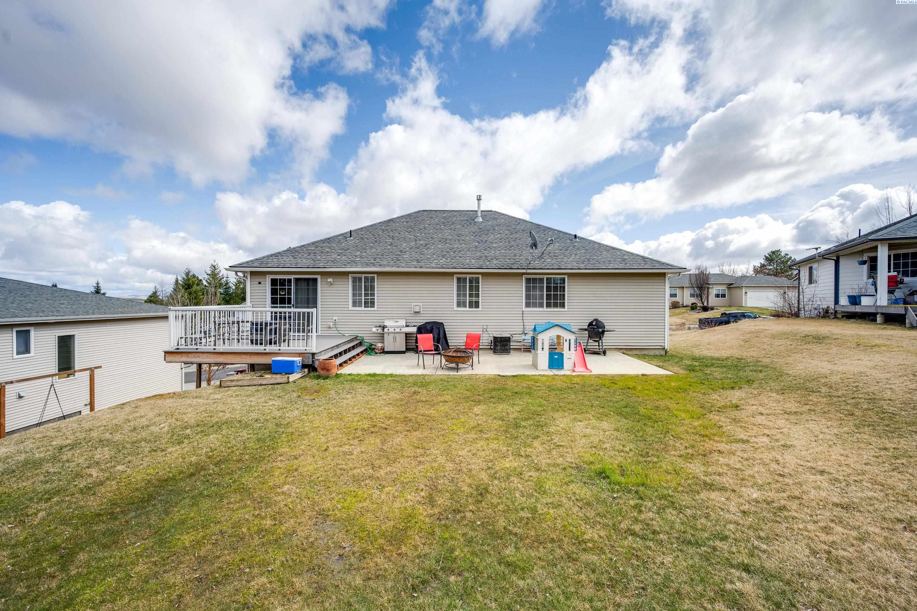 2325 NW Ridgeline Drive