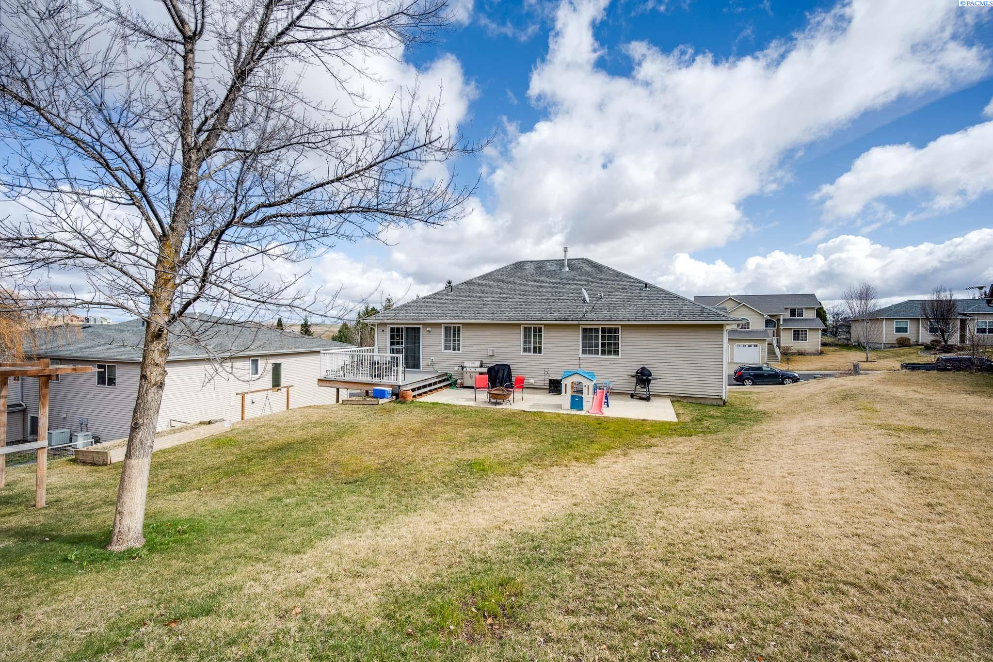 2325 NW Ridgeline Drive