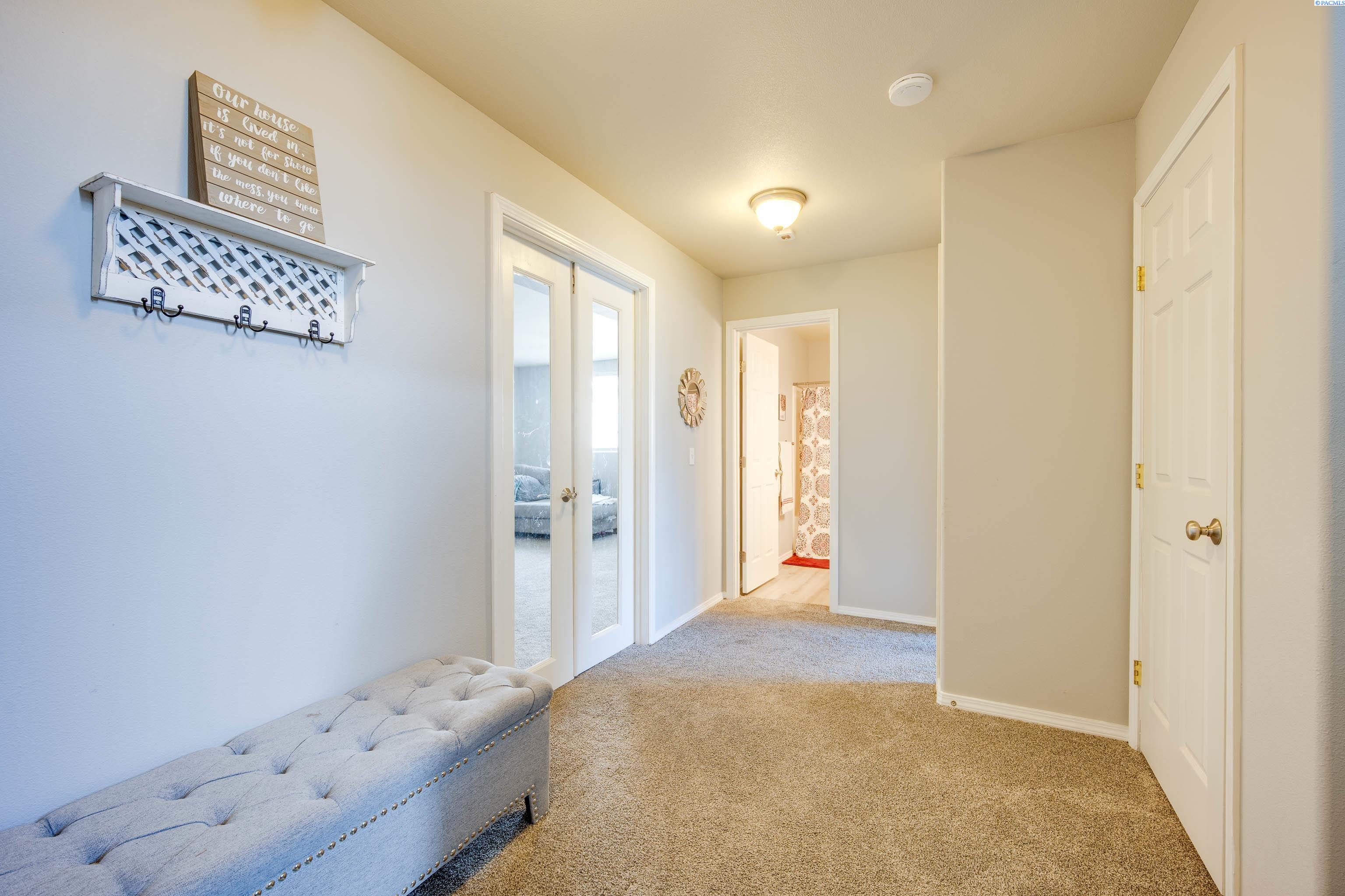 2325 NW Ridgeline Drive