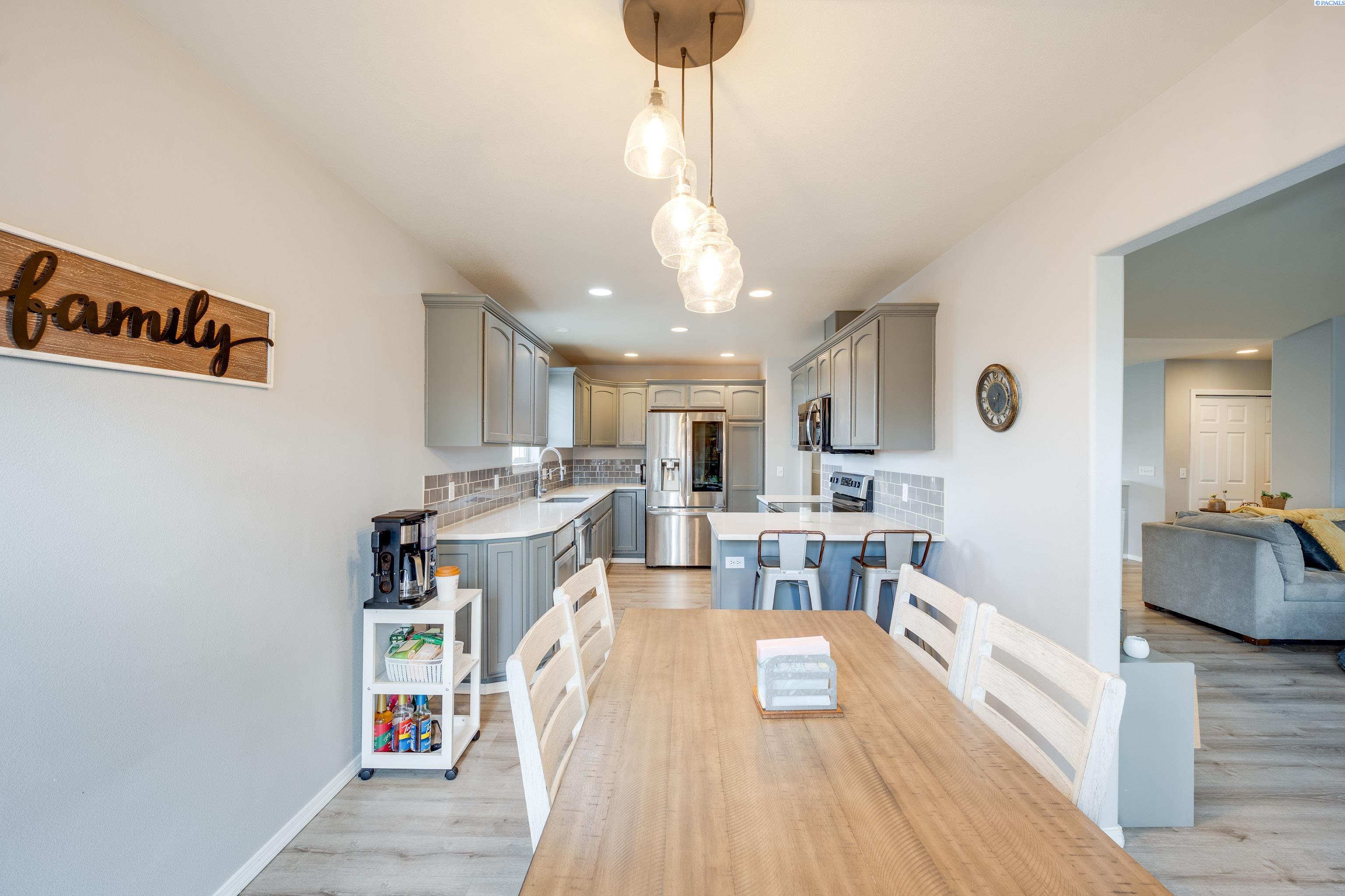 2325 NW Ridgeline Drive