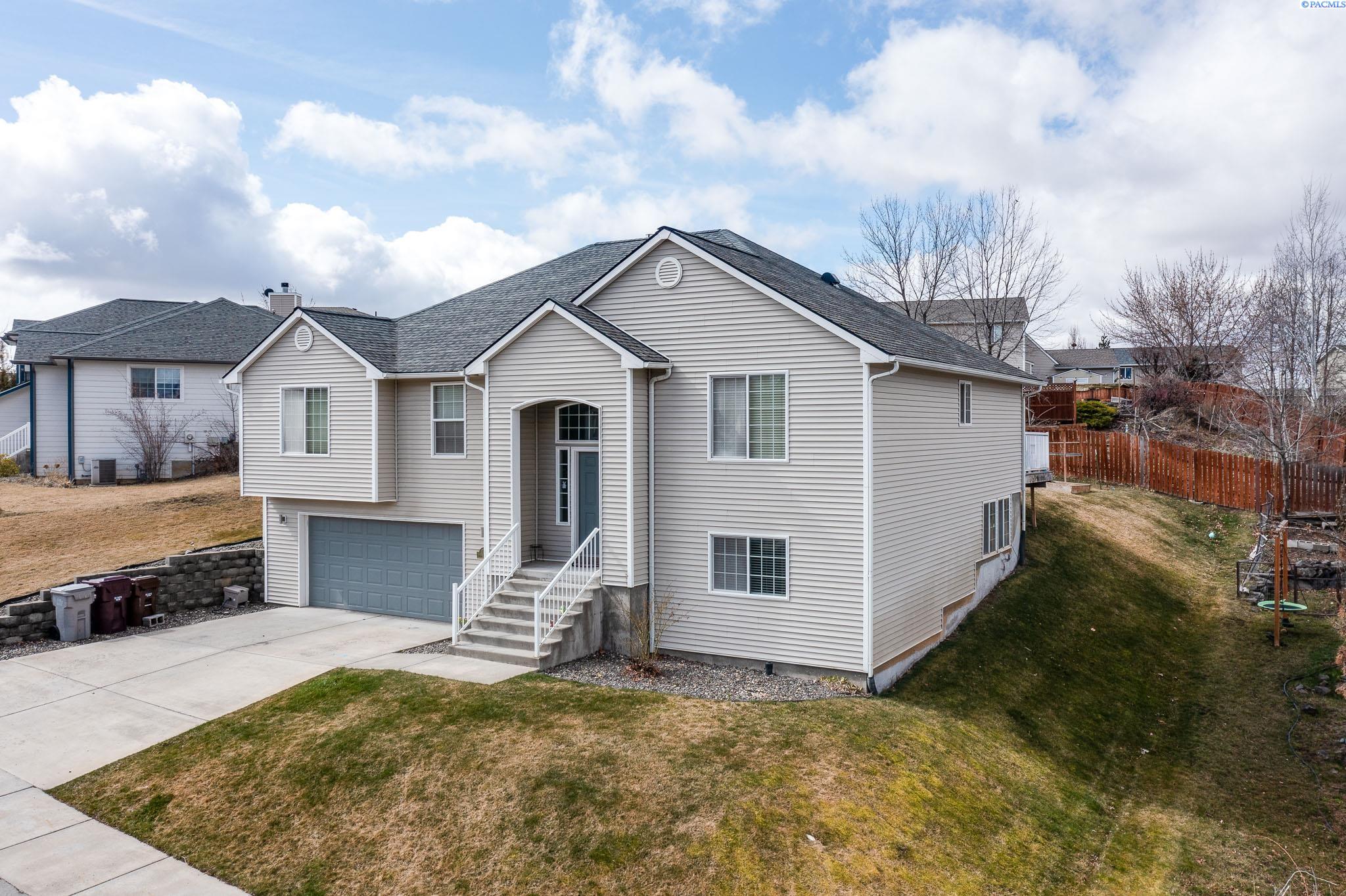 2325 NW Ridgeline Drive
