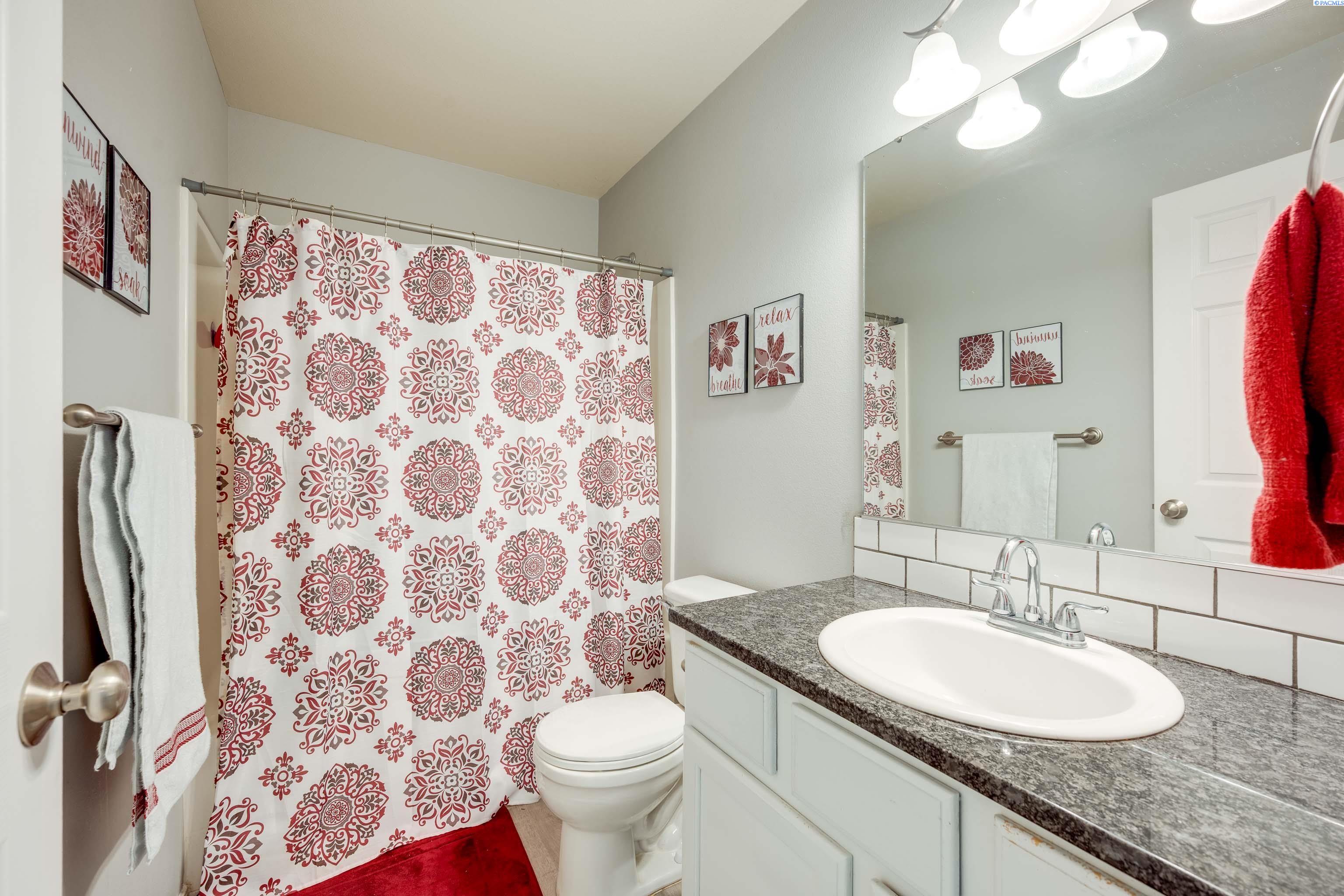 2325 NW Ridgeline Drive