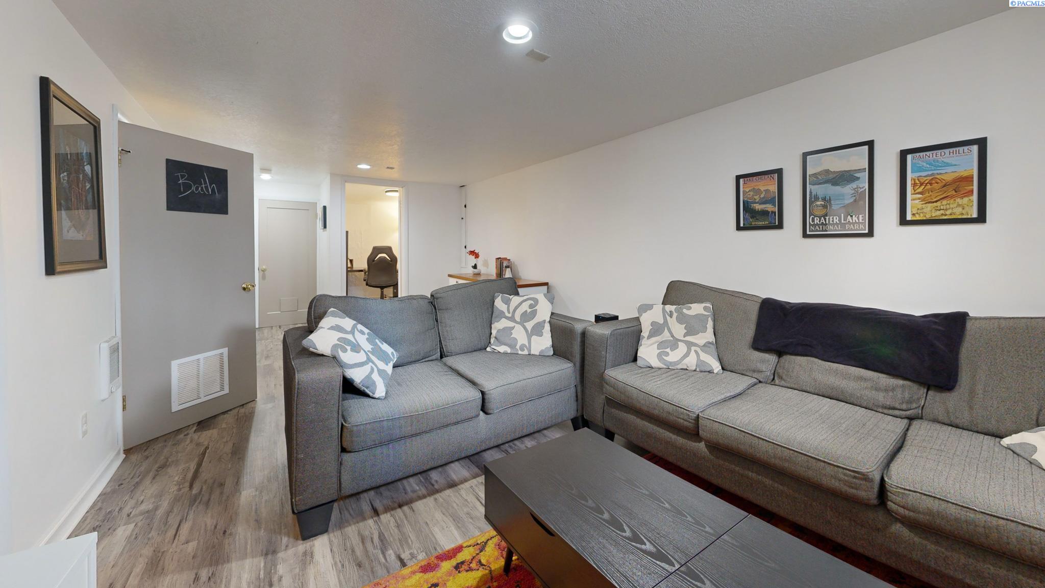 535 SE Water St.