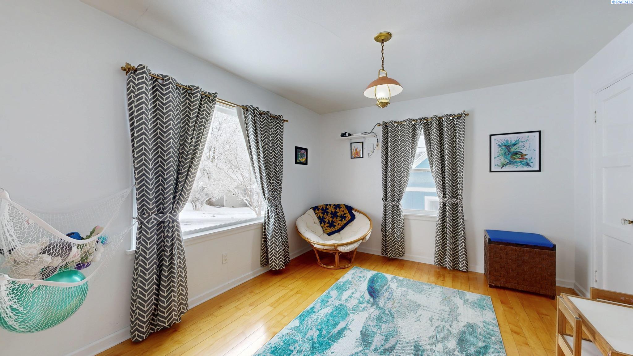 535 SE Water St.