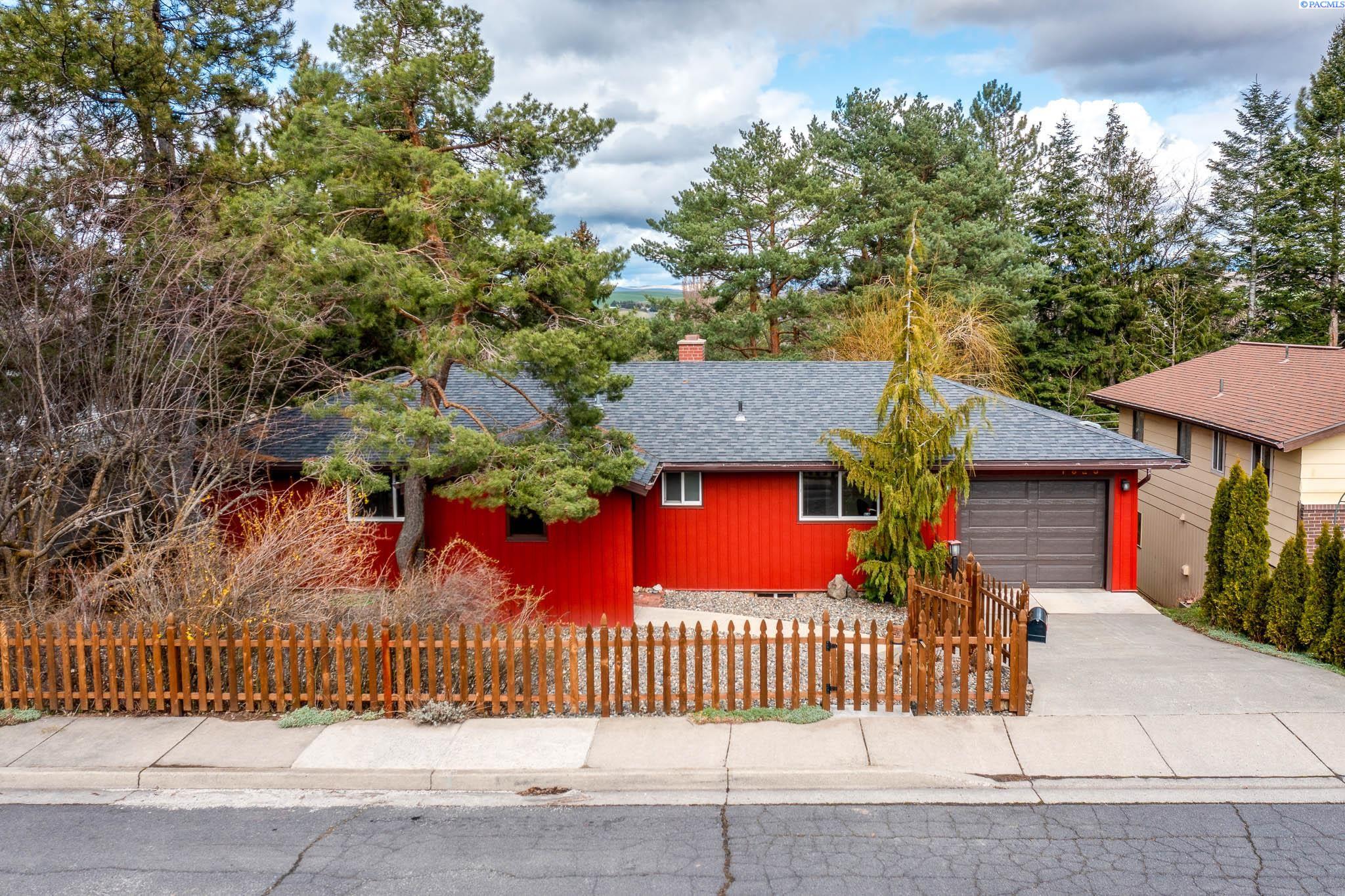 1820 NW Kenny Dr.