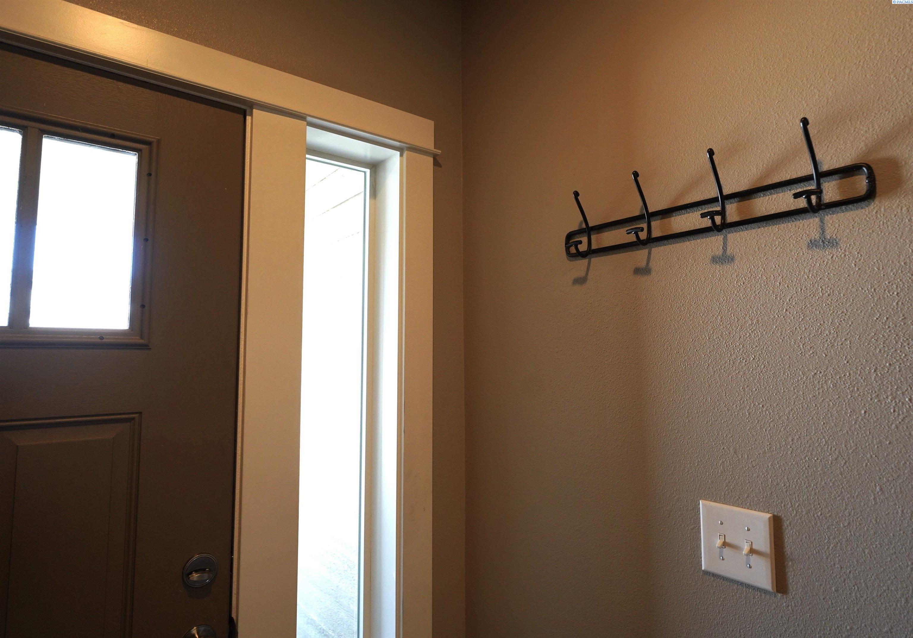 1835 Panorama Dr