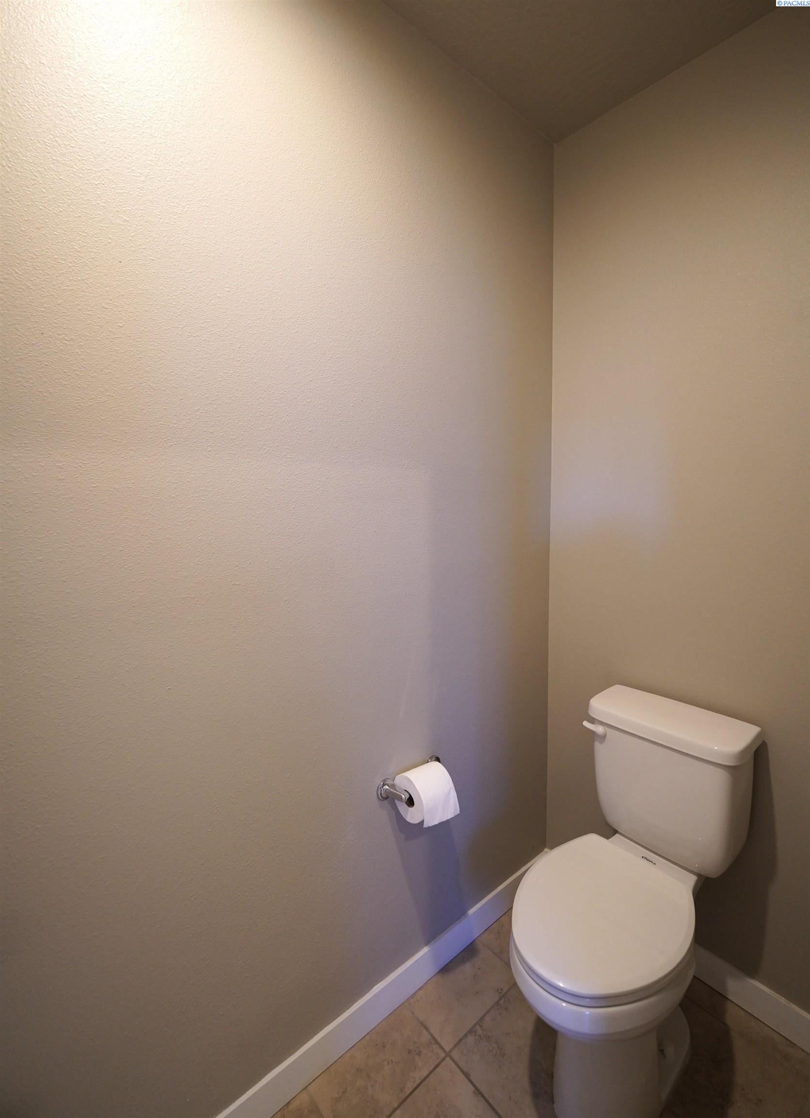 1835 Panorama Dr