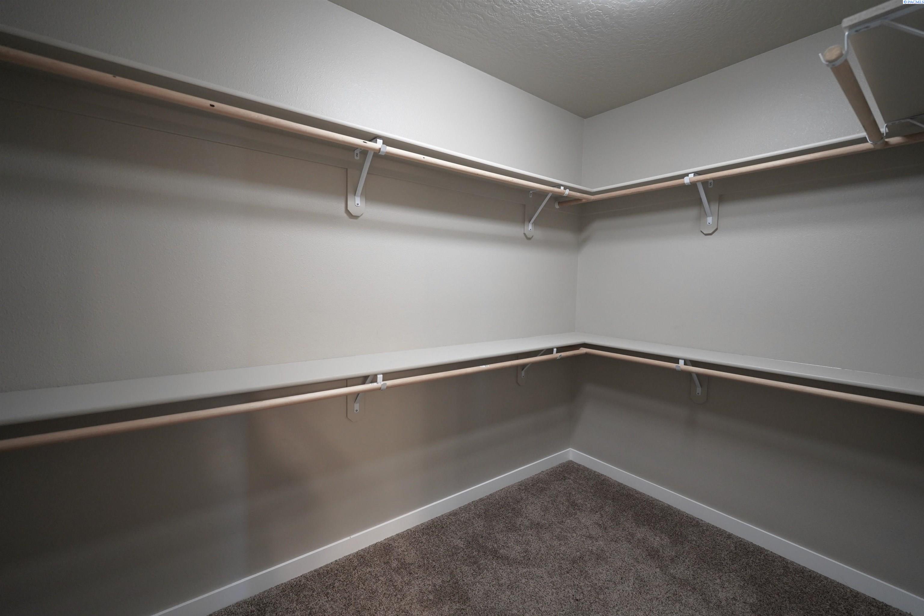1835 Panorama Dr