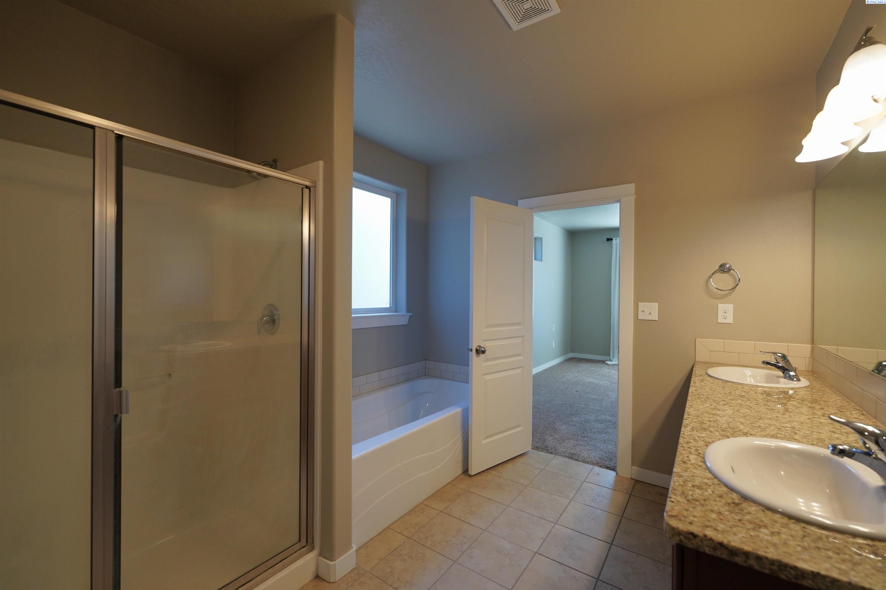 1835 Panorama Dr