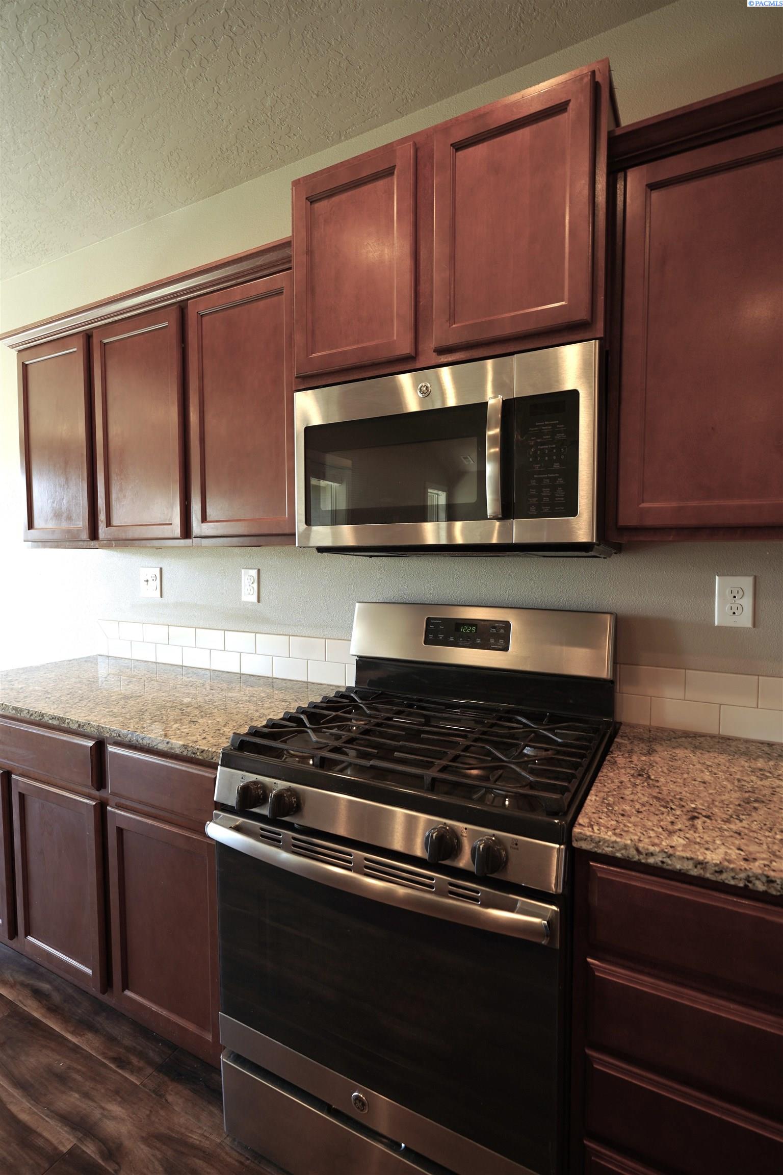 1835 Panorama Dr