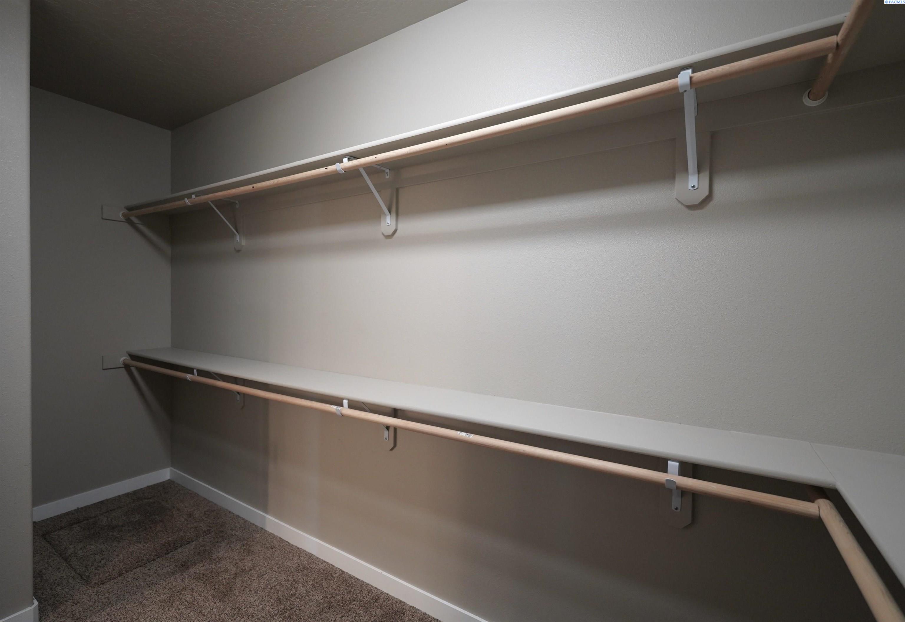1835 Panorama Dr