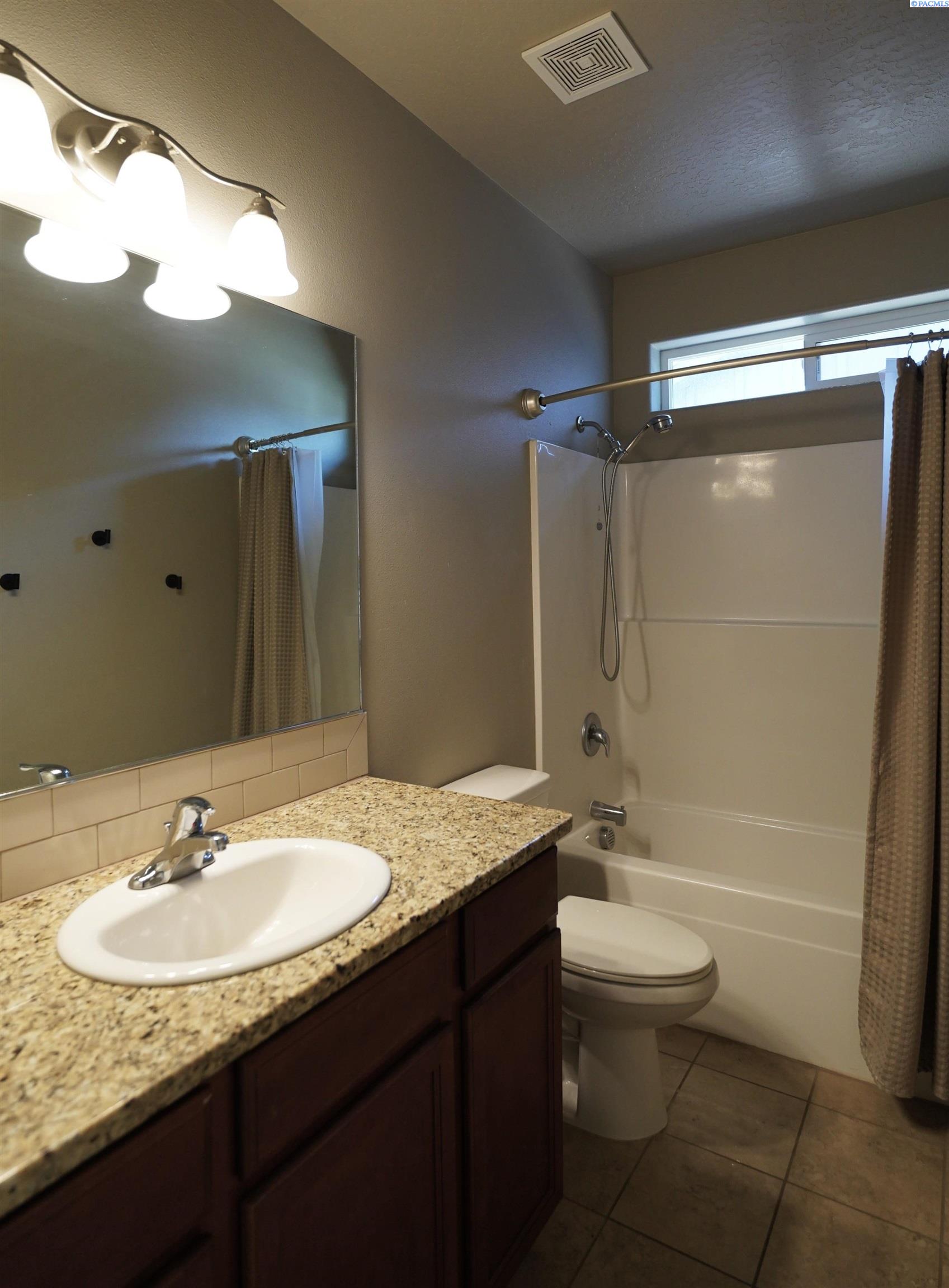 1835 Panorama Dr