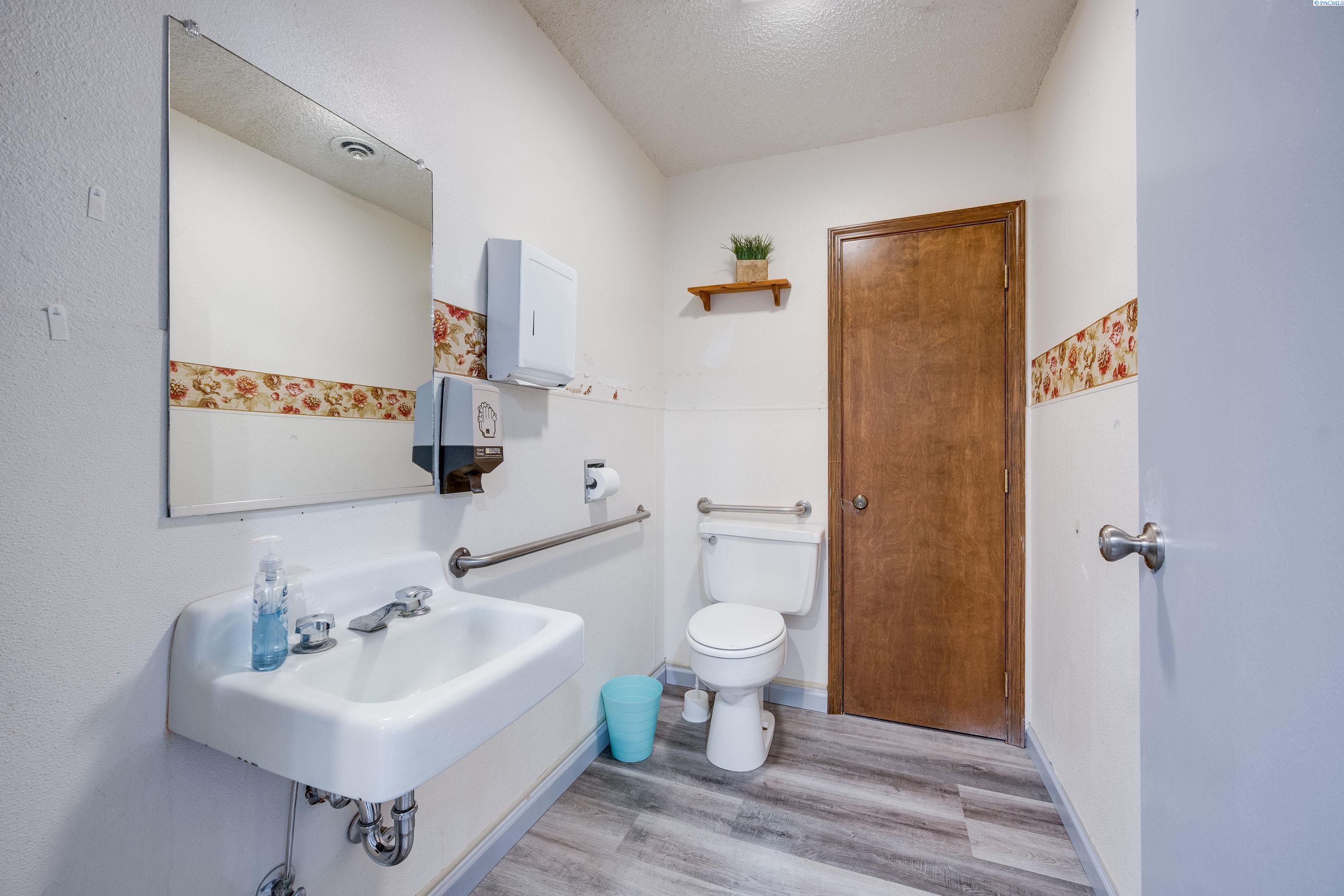 1205 SE Professional Mall Blvd. # 115