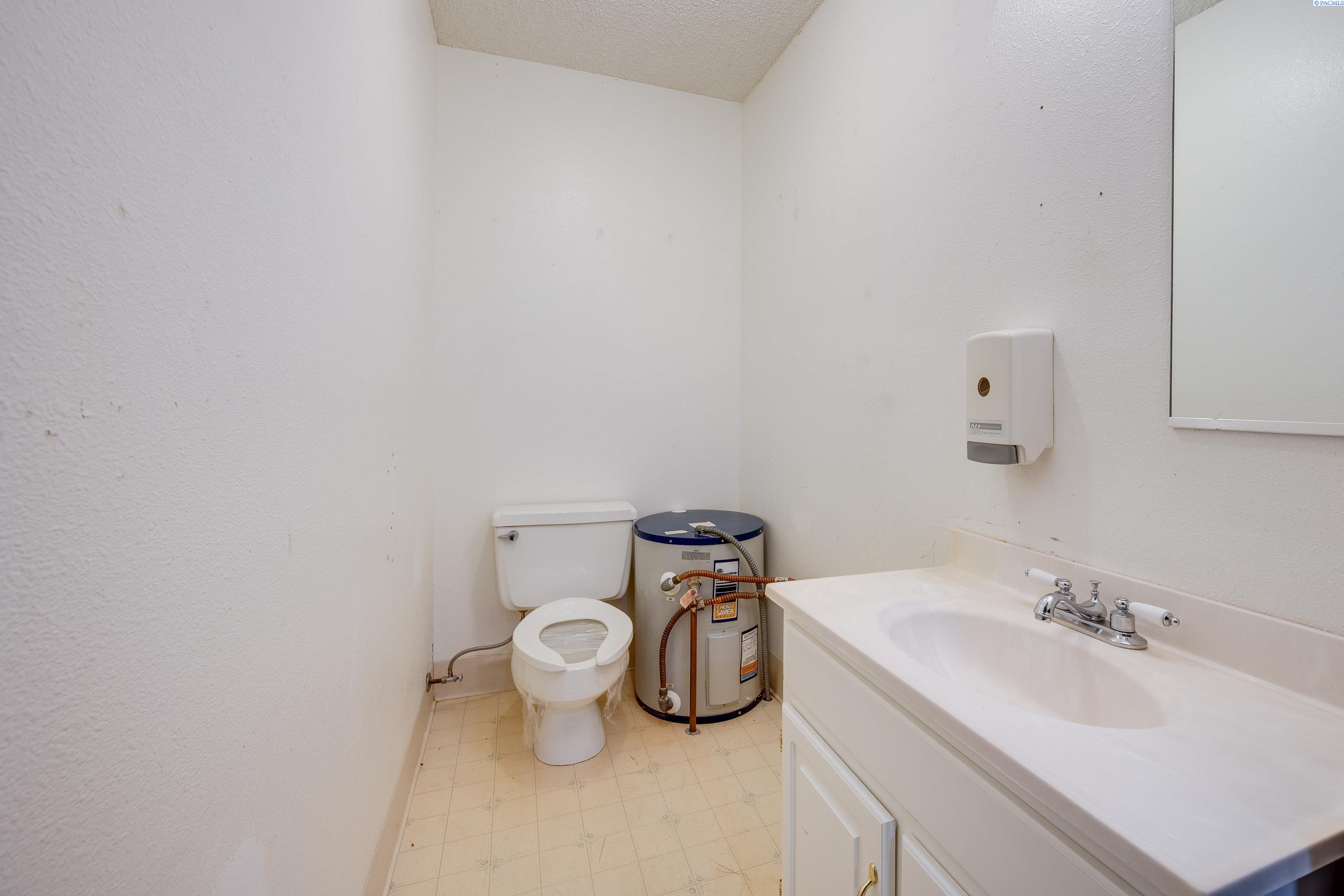 1205 SE Professional Mall Blvd. # 115