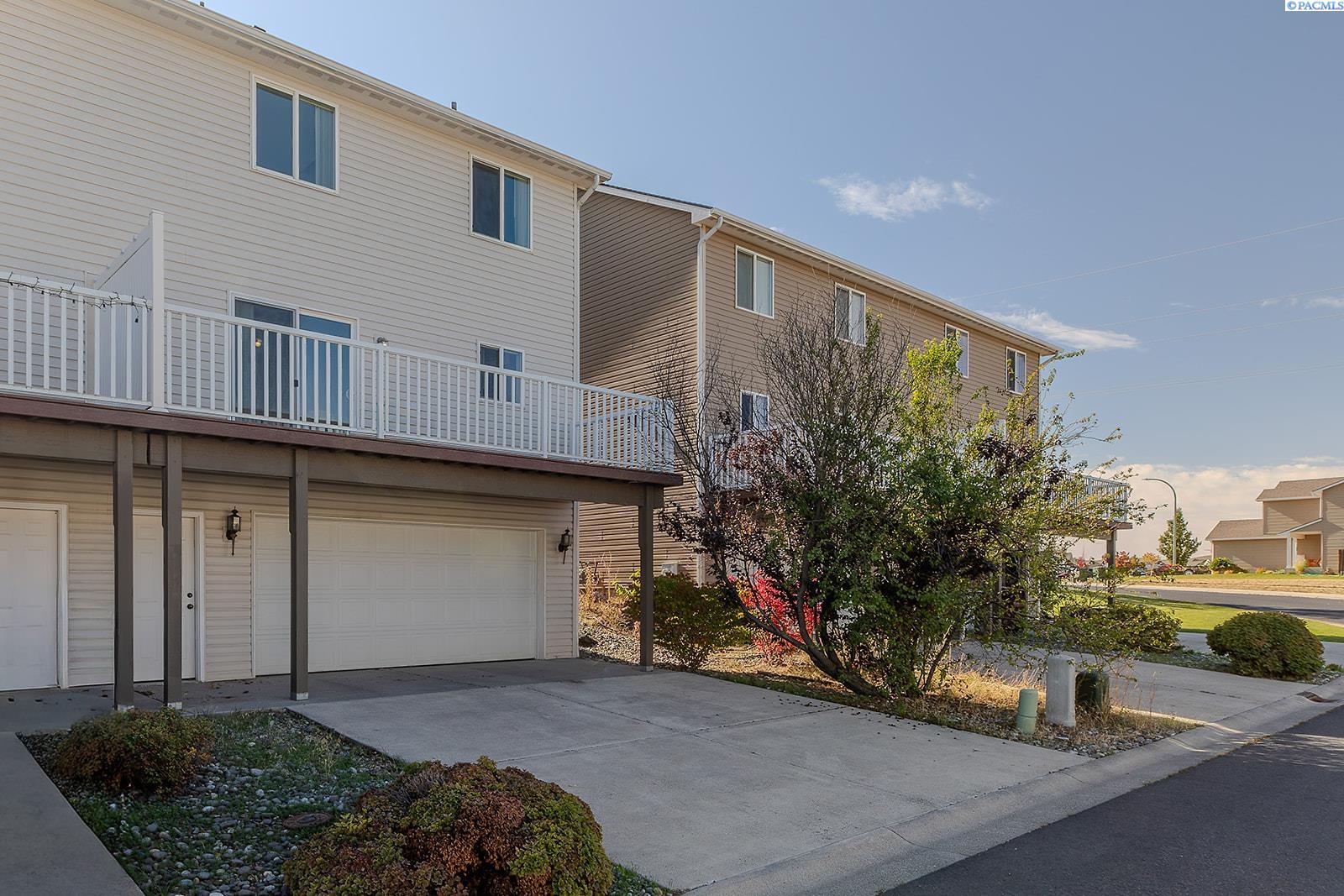 1272 SW Lost Trail Dr.