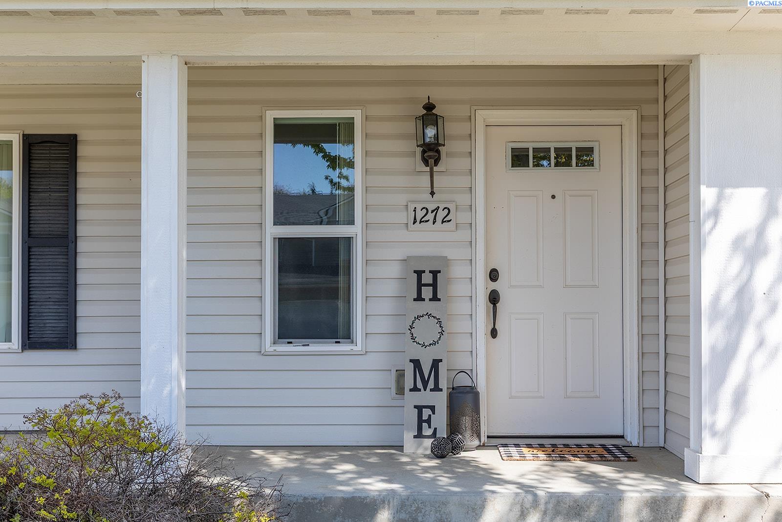 1272 SW Lost Trail Dr.
