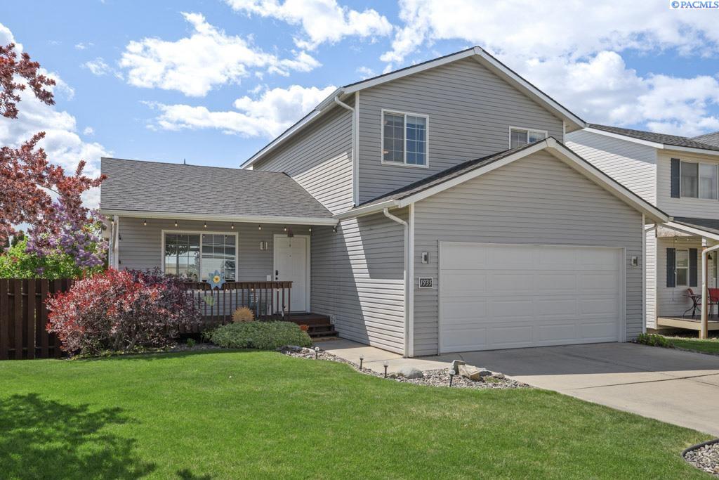 1935 NW Bella Vista Dr