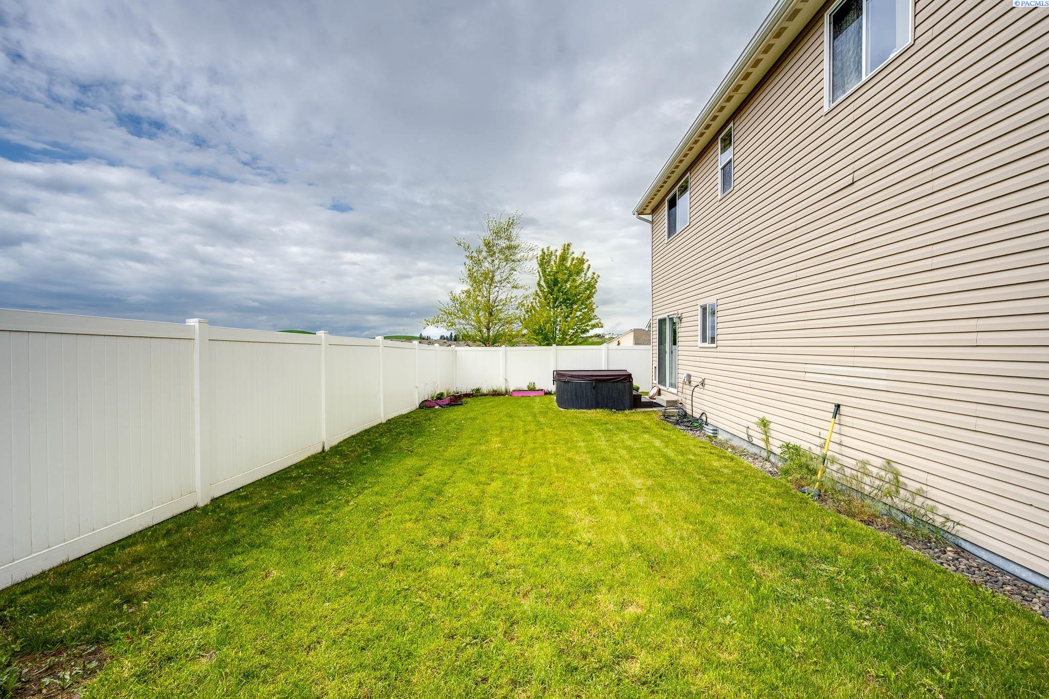 1453 SW Sagebrush Lane