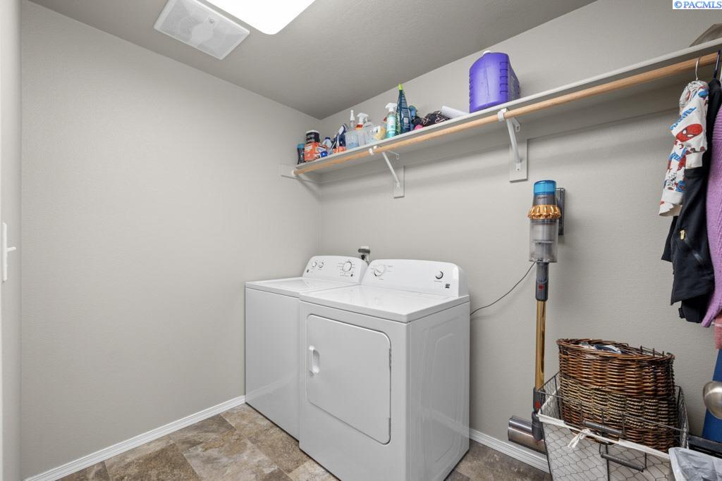 720 SW Wheat Ridge Dr