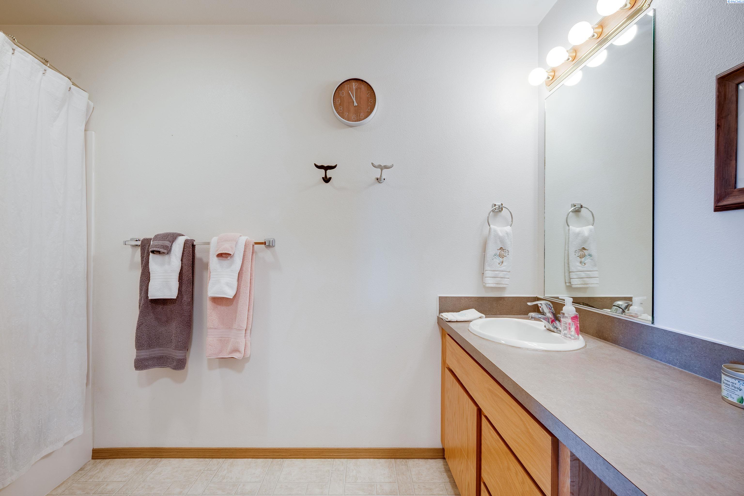 2349 NW Ridgeline Drive