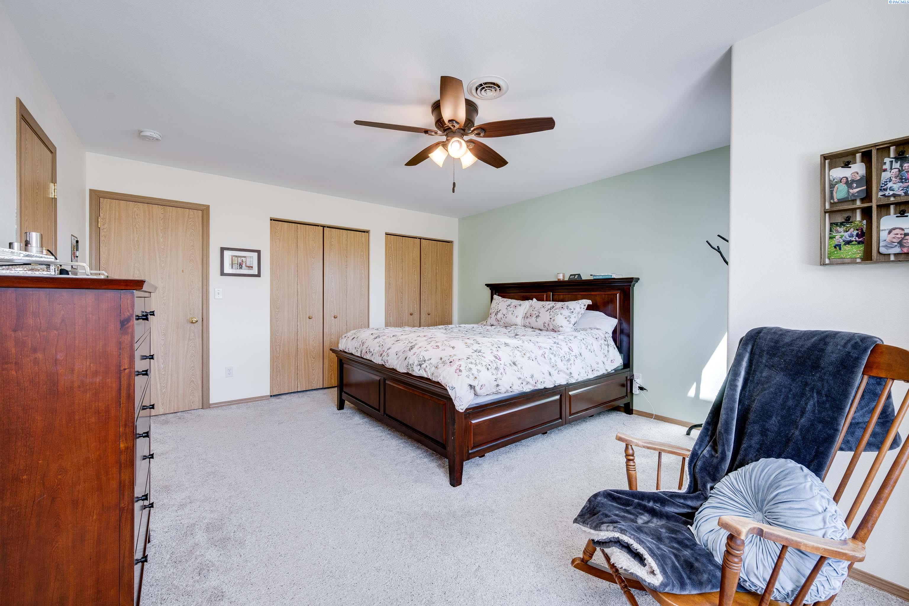 2349 NW Ridgeline Drive