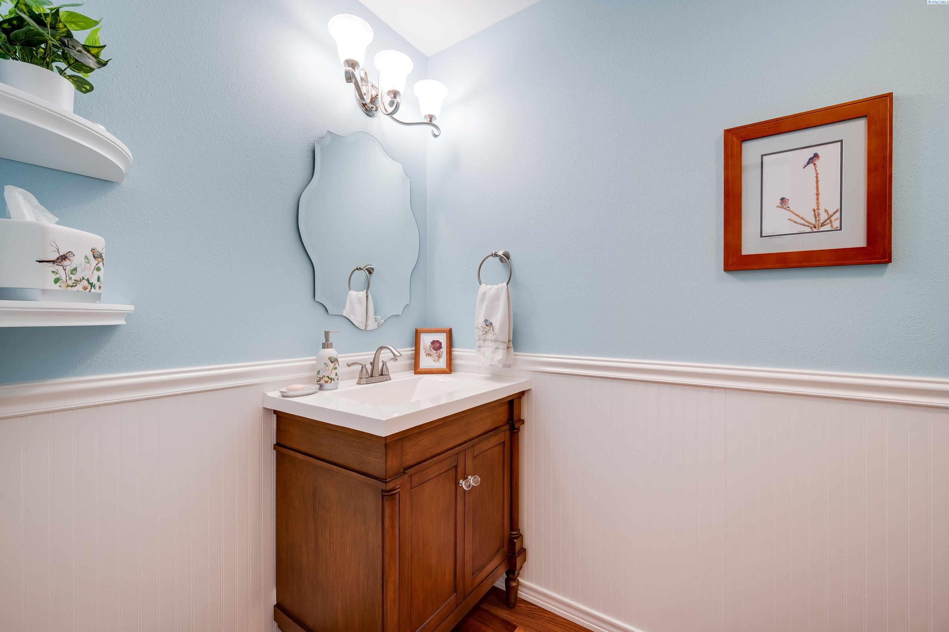 2349 NW Ridgeline Drive