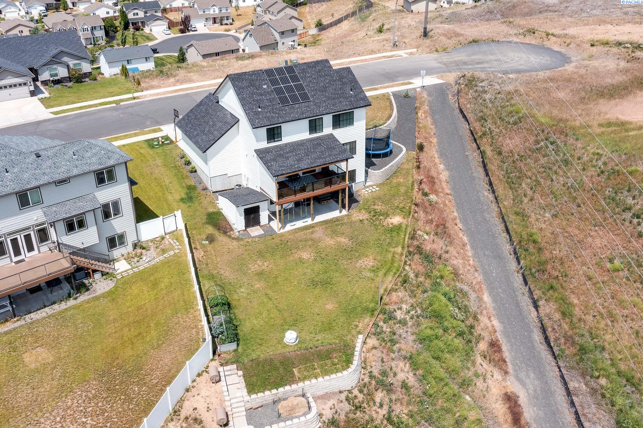 1325 SW Panorama Dr