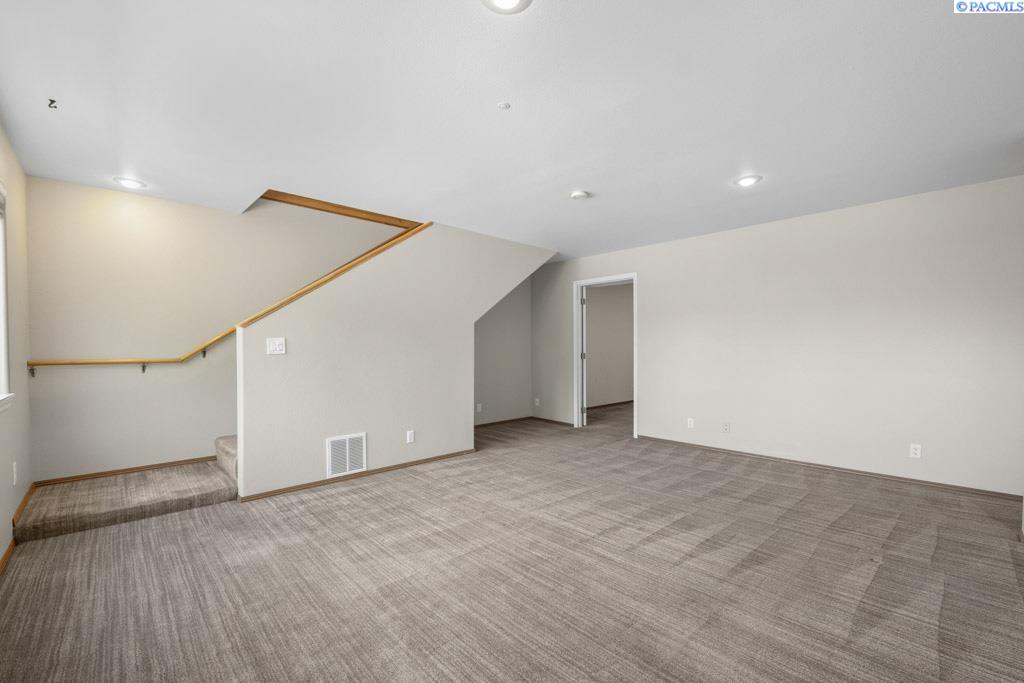 545 SE Quail Ridge, #3 # 3