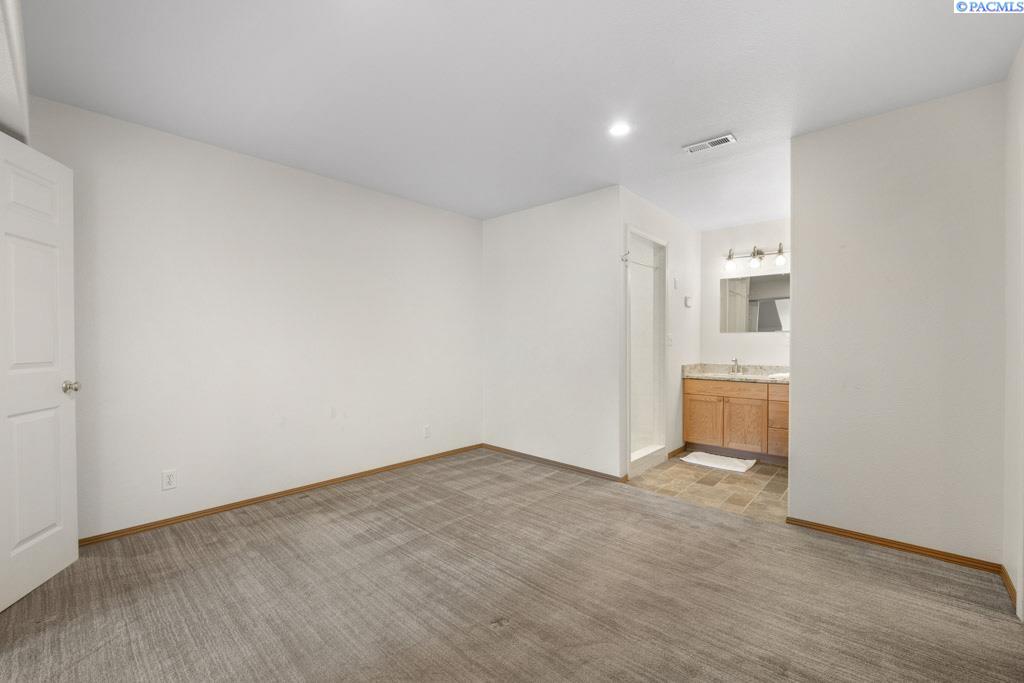 545 SE Quail Ridge, #3 # 3