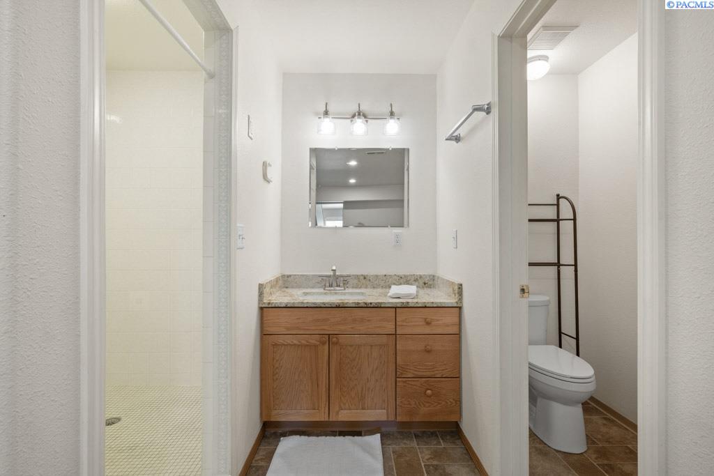 545 SE Quail Ridge, #3 # 3