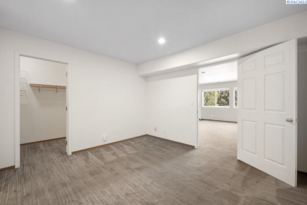 545 SE Quail Ridge, #3 # 3