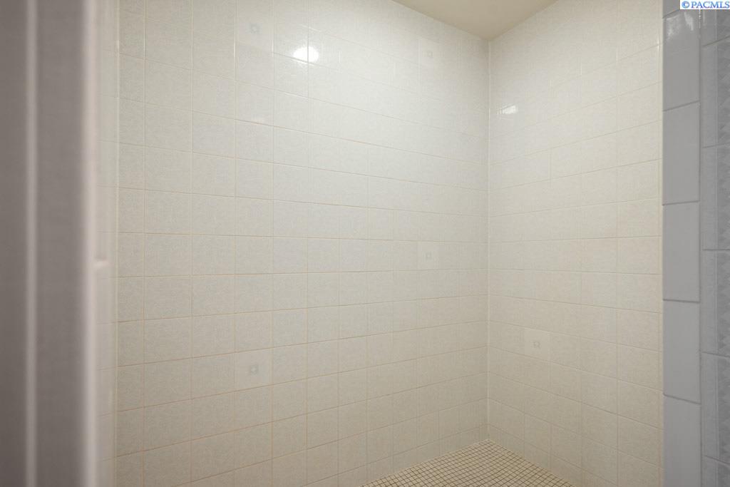 545 SE Quail Ridge, #3 # 3