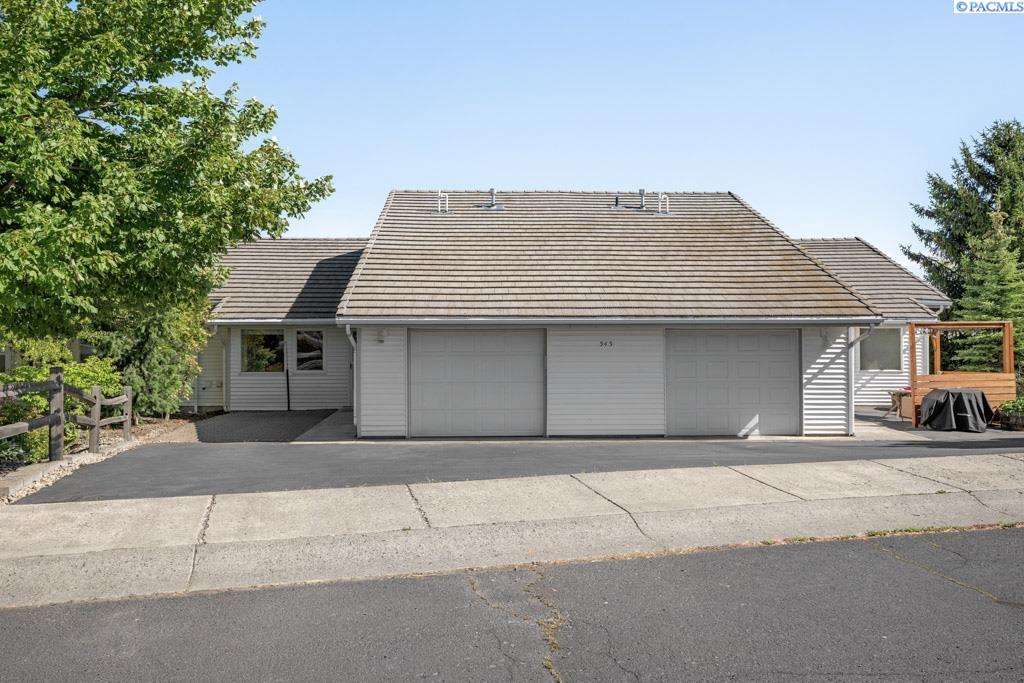 545 SE Quail Ridge, #3 # 3