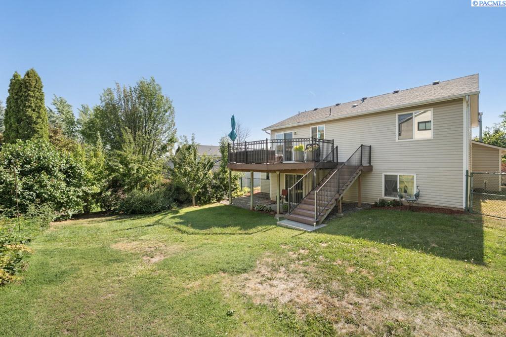 1950 NW Valhalla Dr