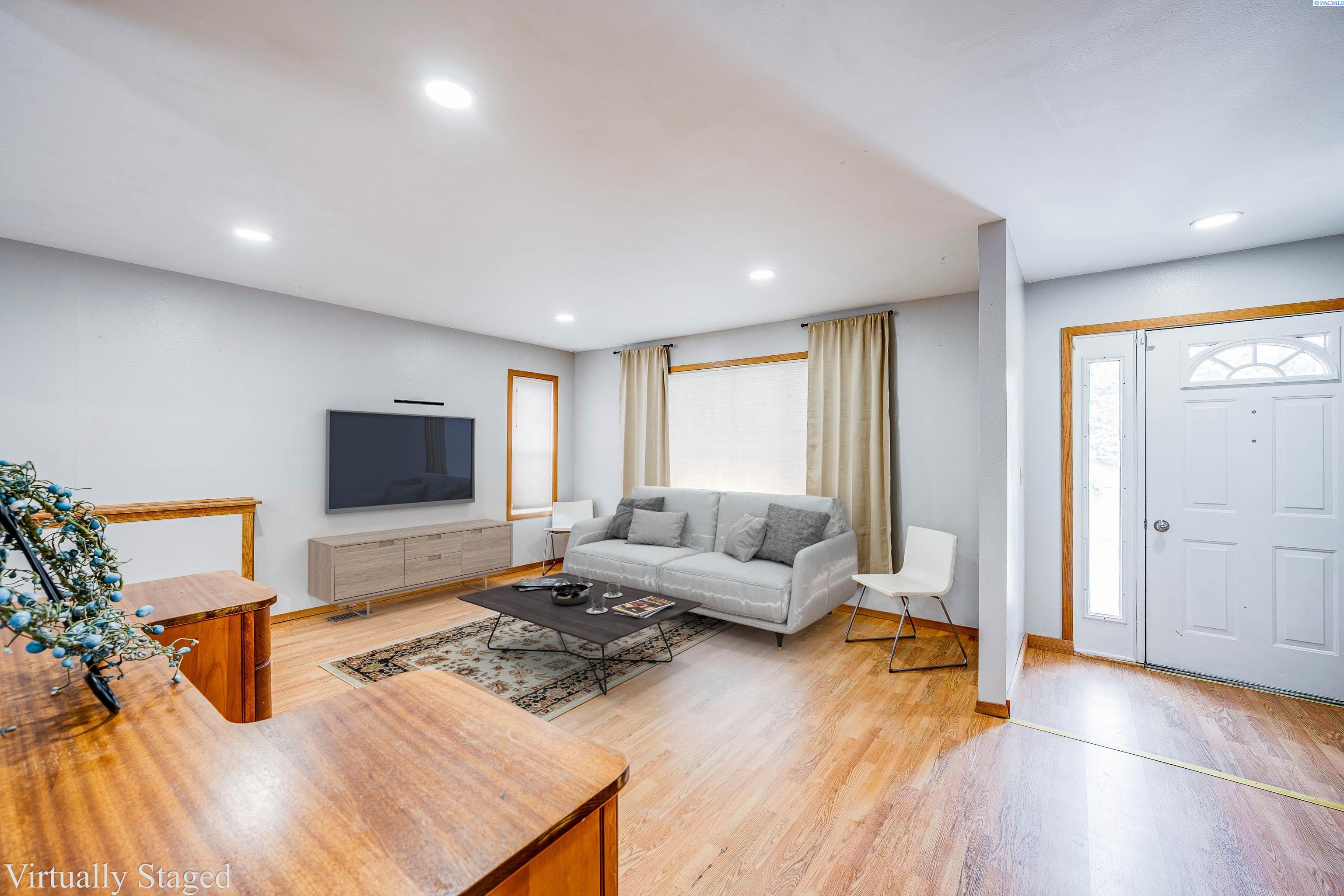 804 S Vista Point Dr