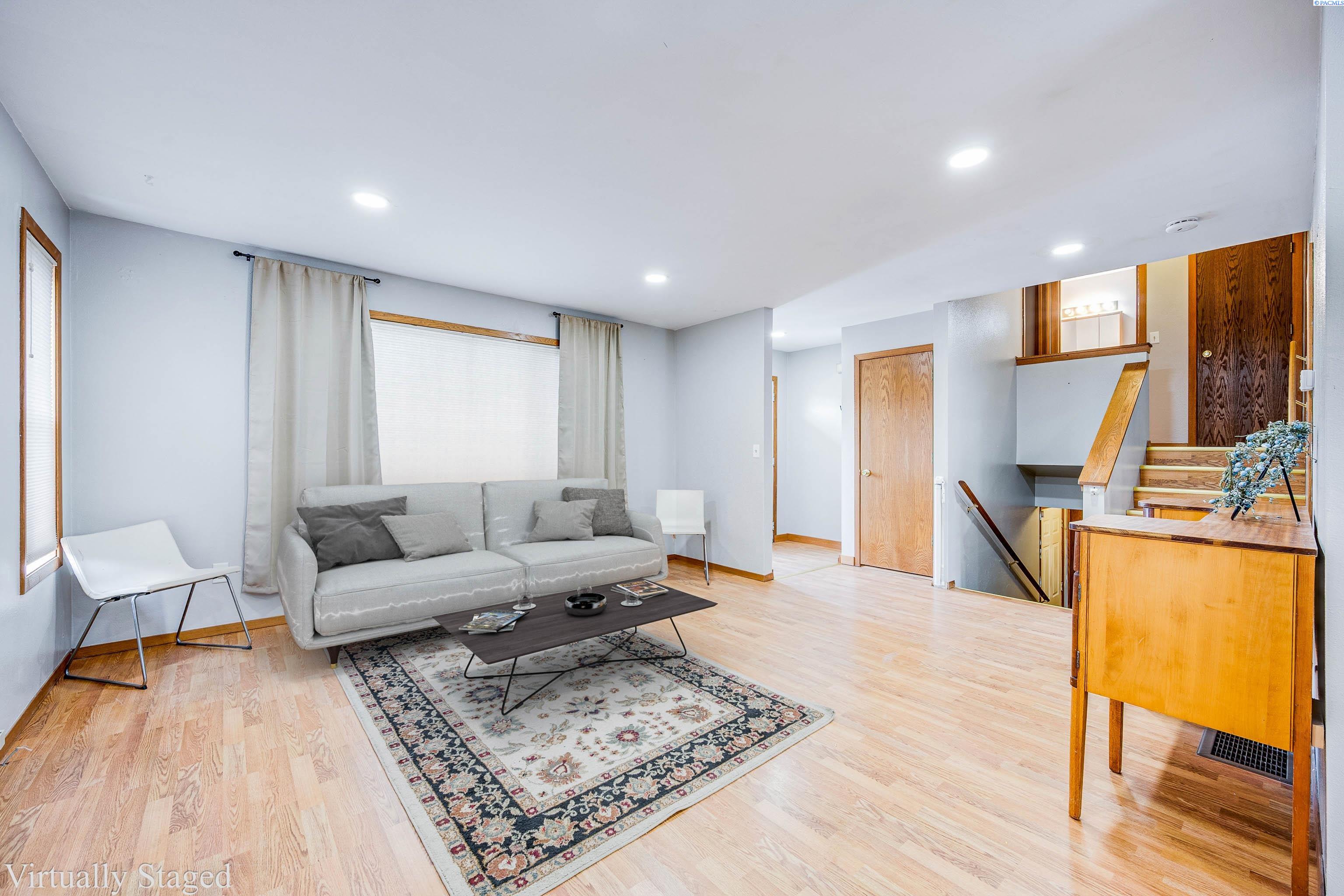 804 S Vista Point Dr