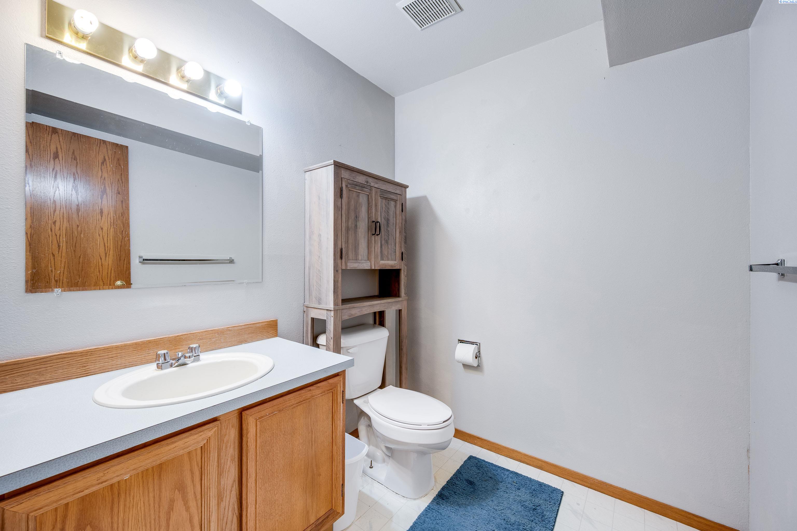 804 S Vista Point Dr